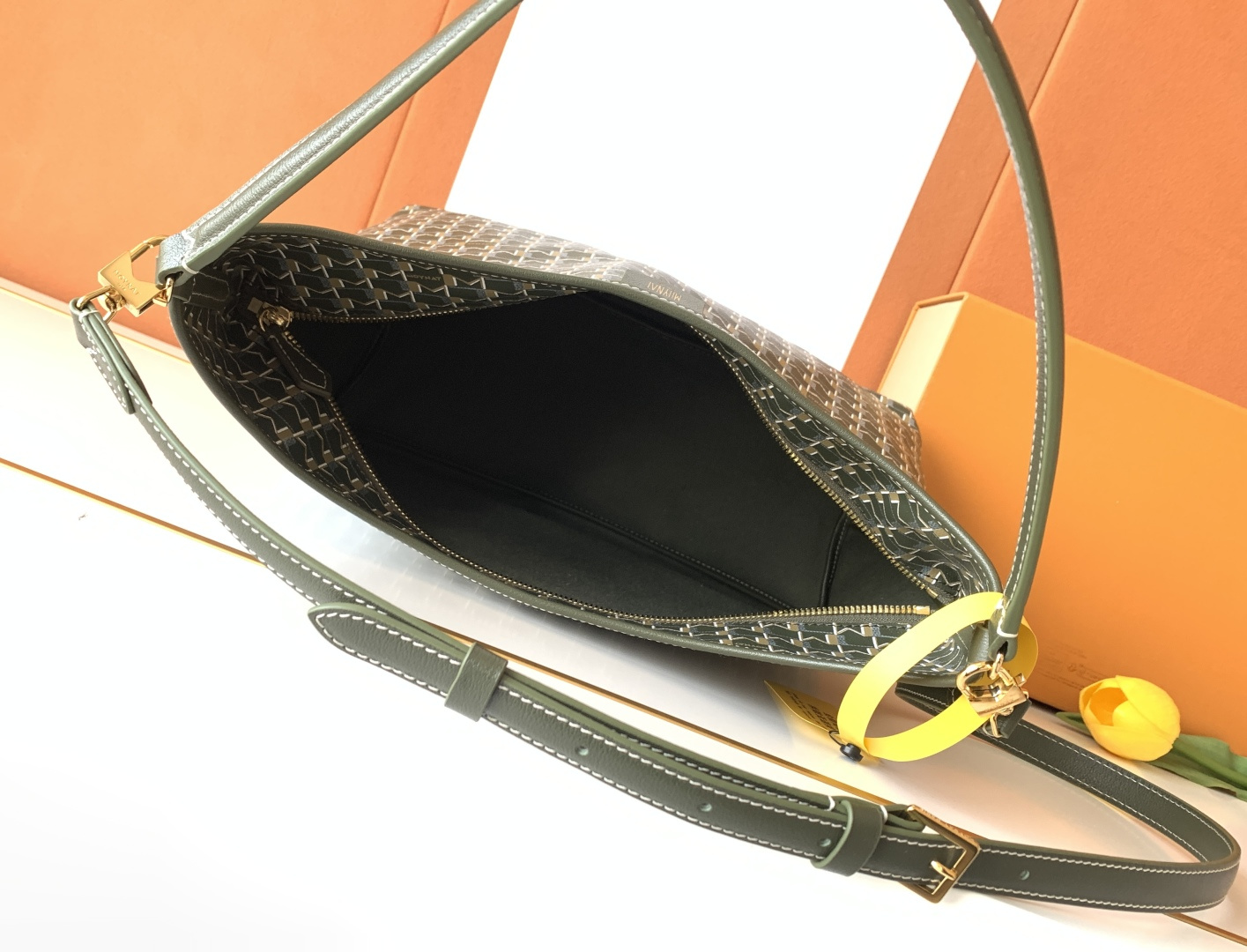 Moynat Basic Bag Large Capacity M-15cm