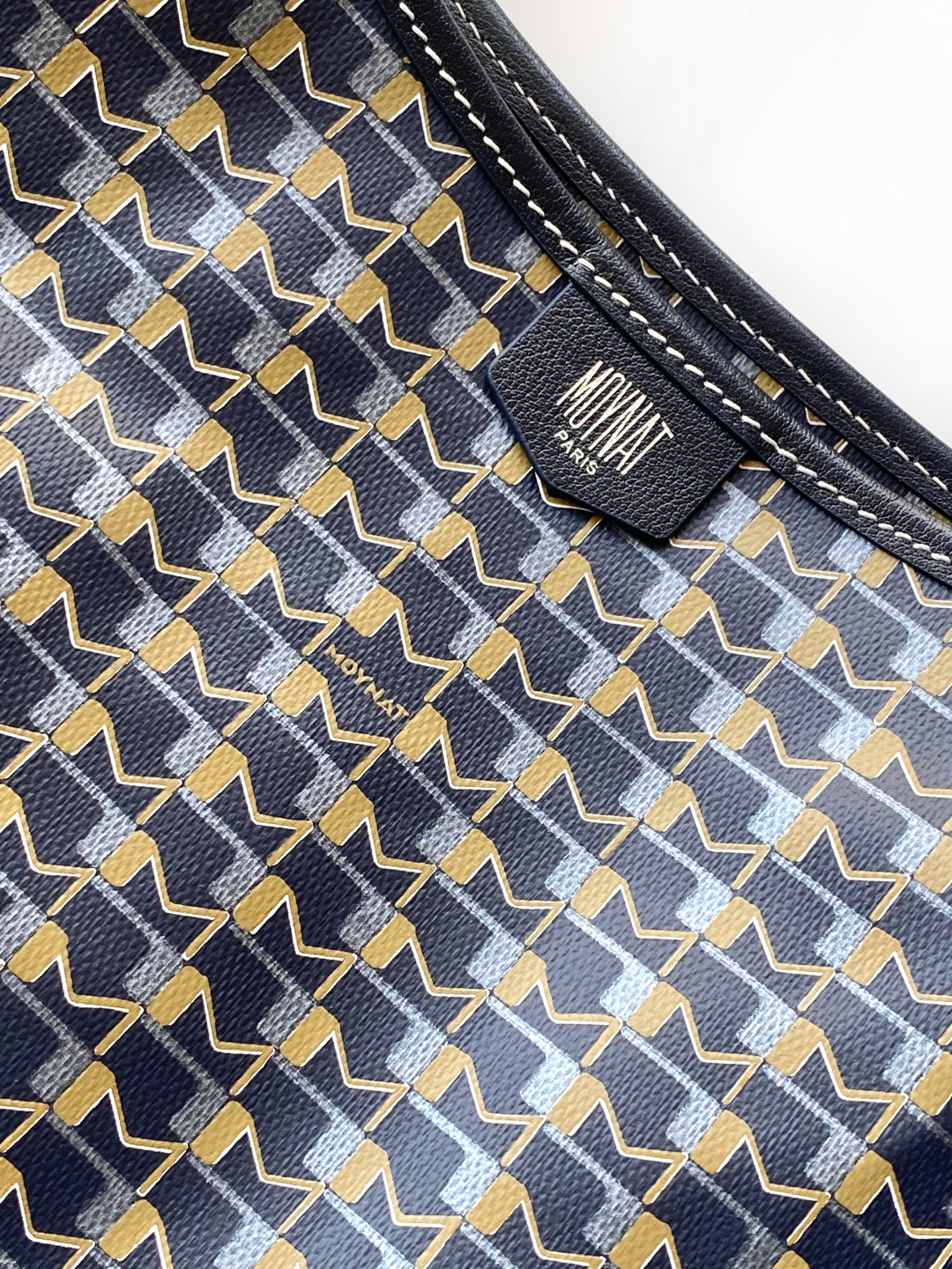 Moynat Basic Bag Large Capacity M-15cm