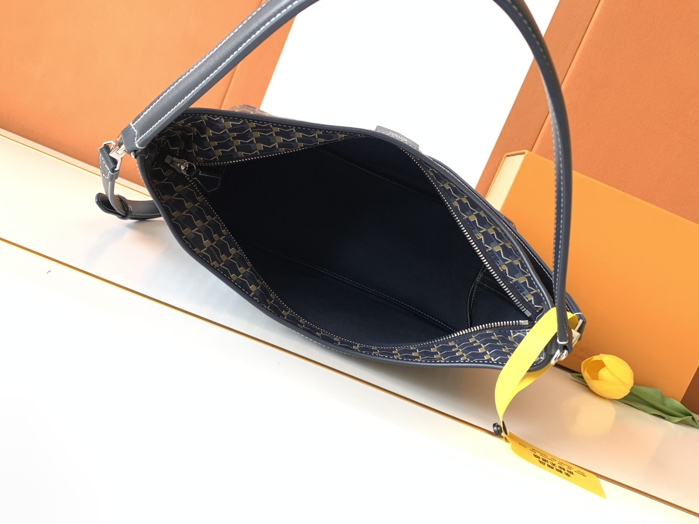 Moynat Basic Bag Large Capacity M-15cm