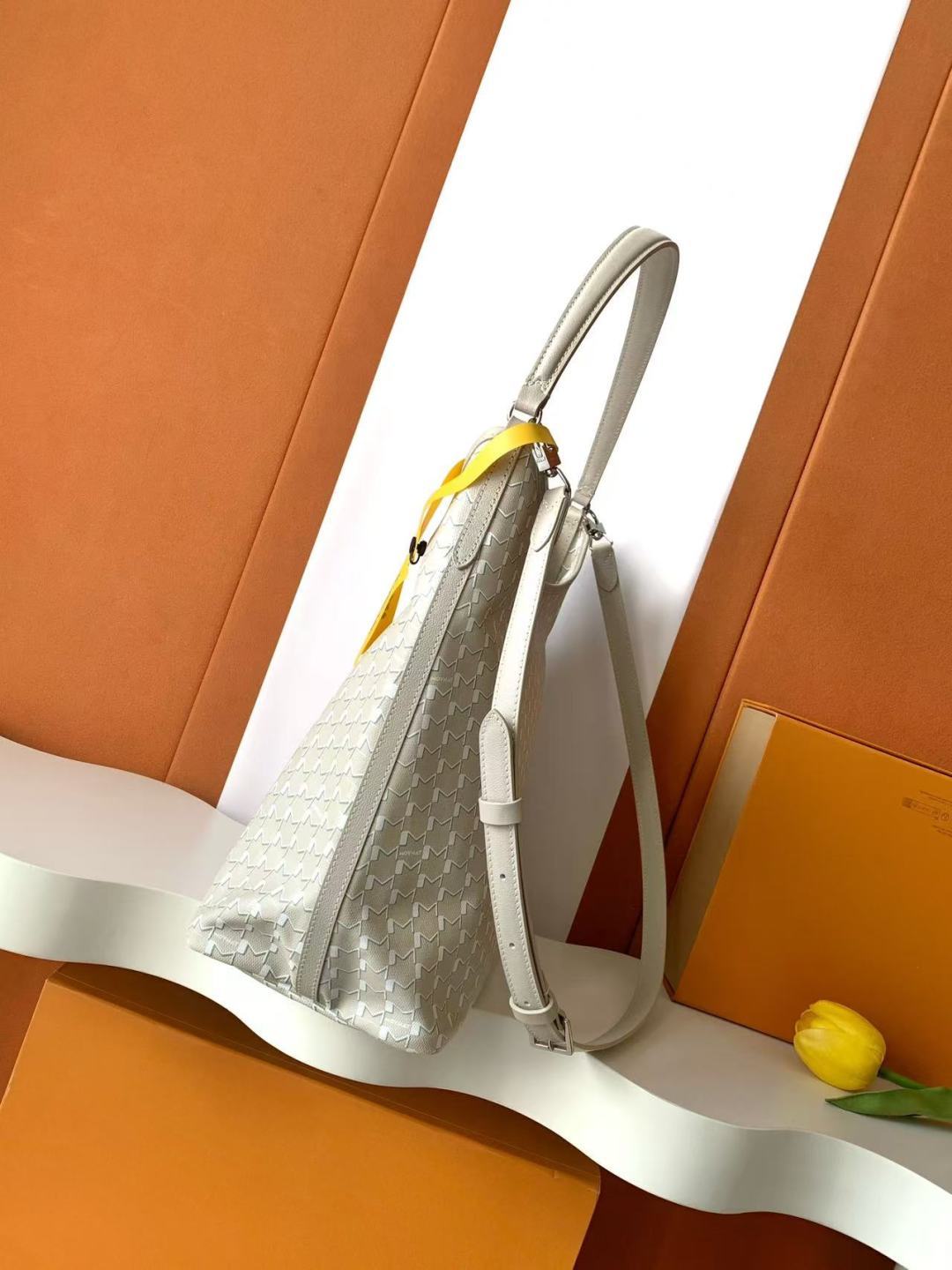 Moynat Basic Bag Large Capacity M-15cm