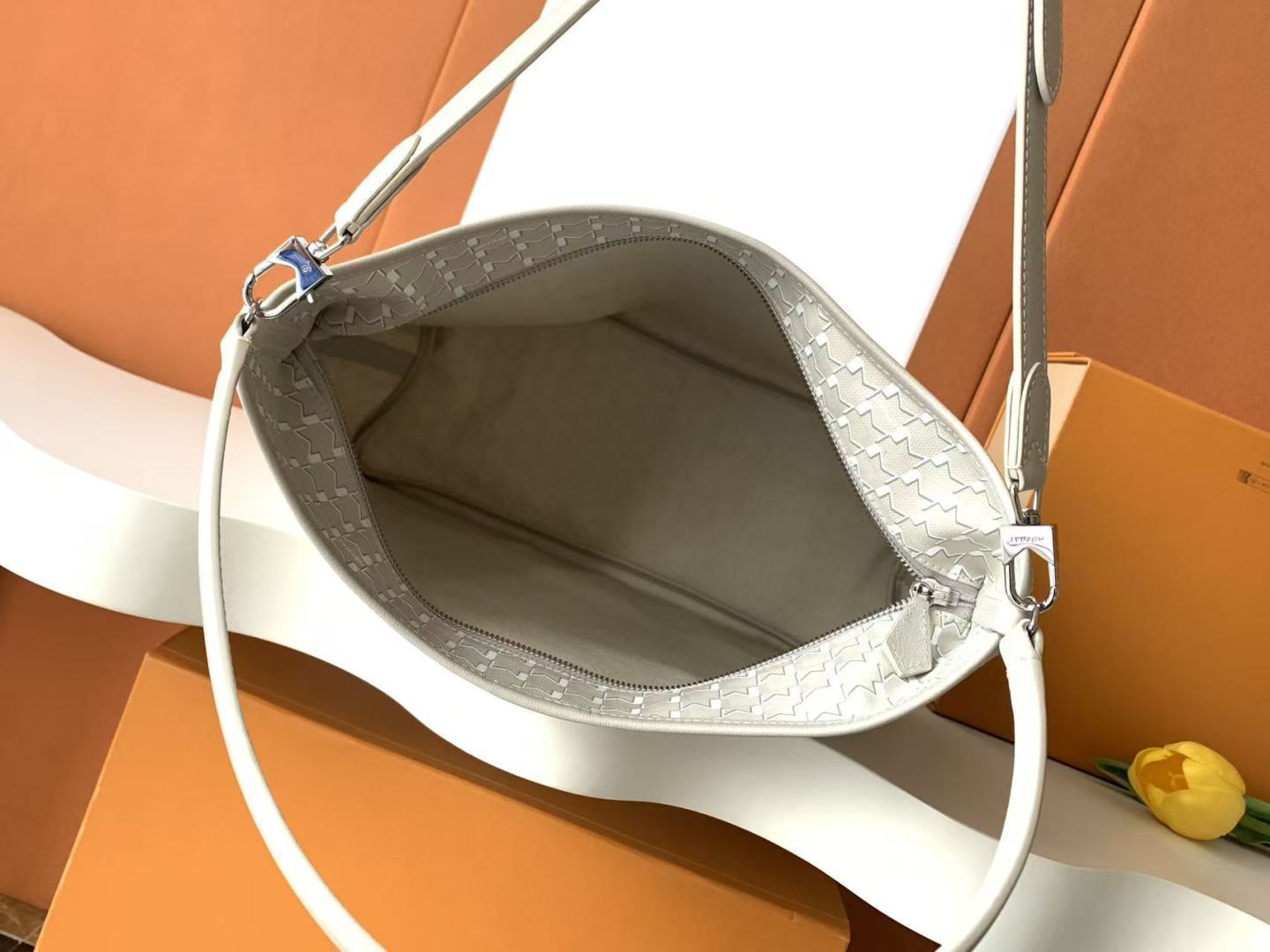 Moynat Basic Bag Large Capacity M-15cm