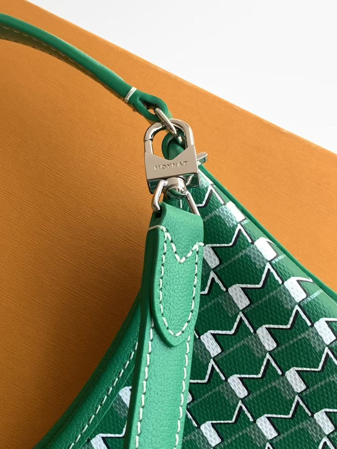 Moynat Basic Bag Large Capacity M-15cm