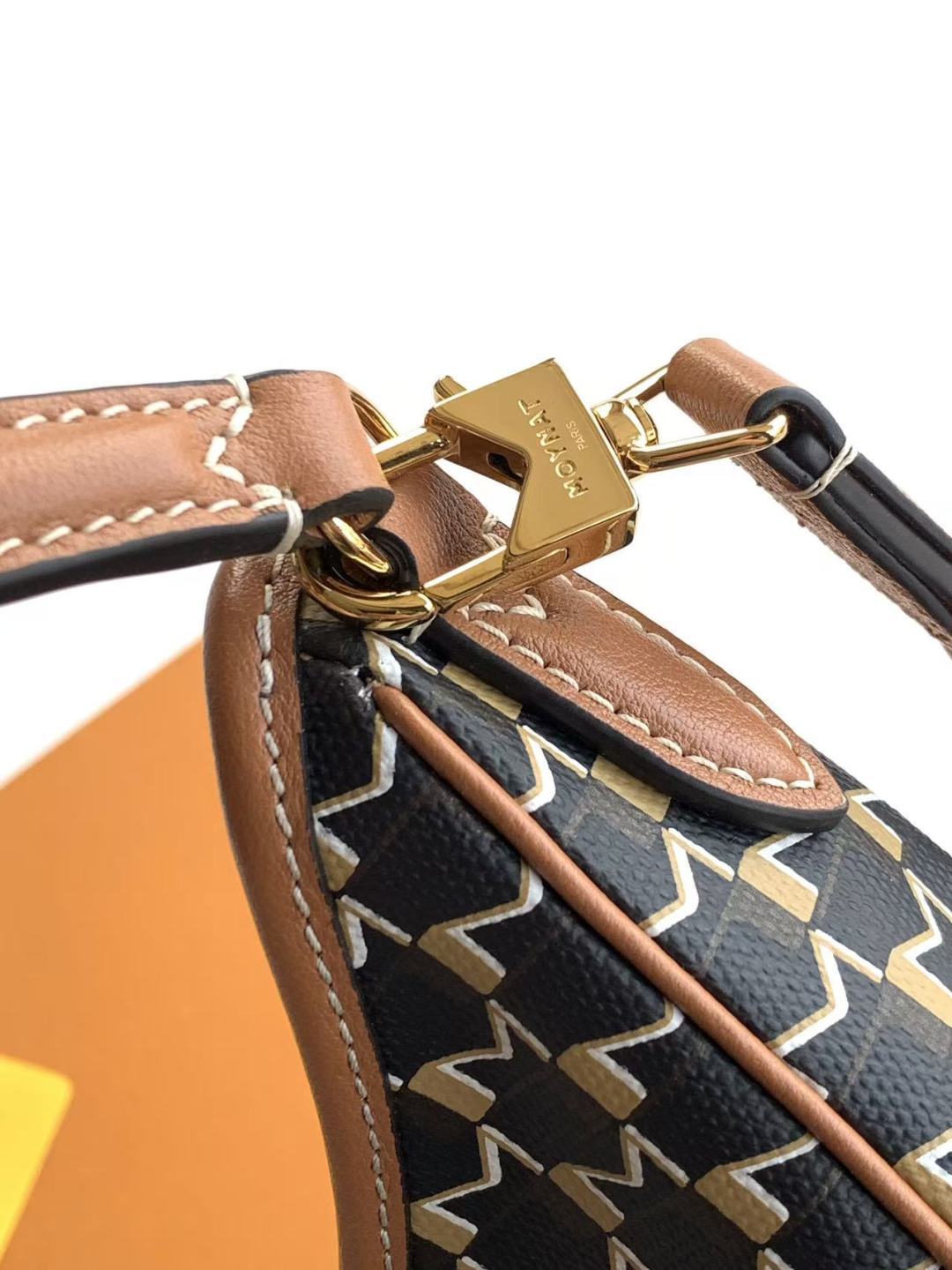 Moynat Basic Bag Cow Leather M-s