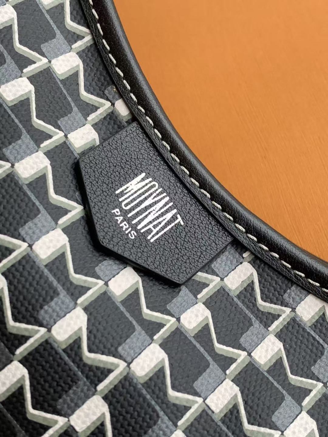 Moynat Basic Bag Cow Leather M-s