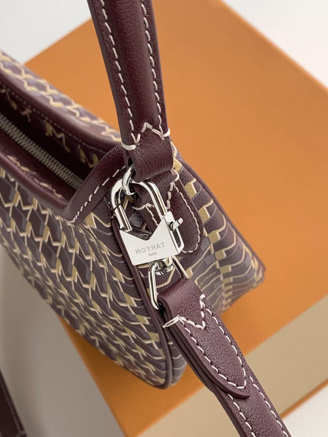 Moynat Basic Bag Cow Leather M-s