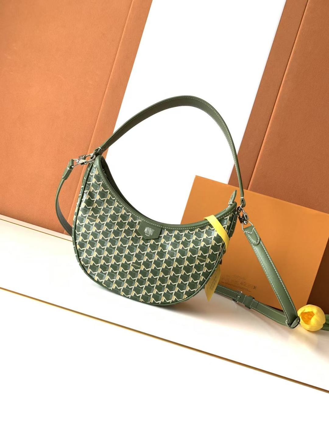 Moynat Basic Bag Cow Leather M-s