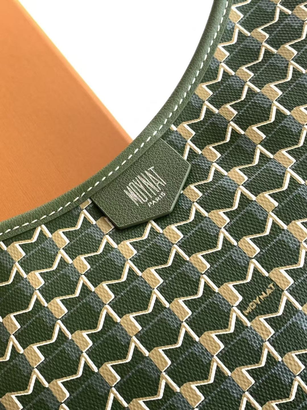 Moynat Basic Bag Cow Leather M-s