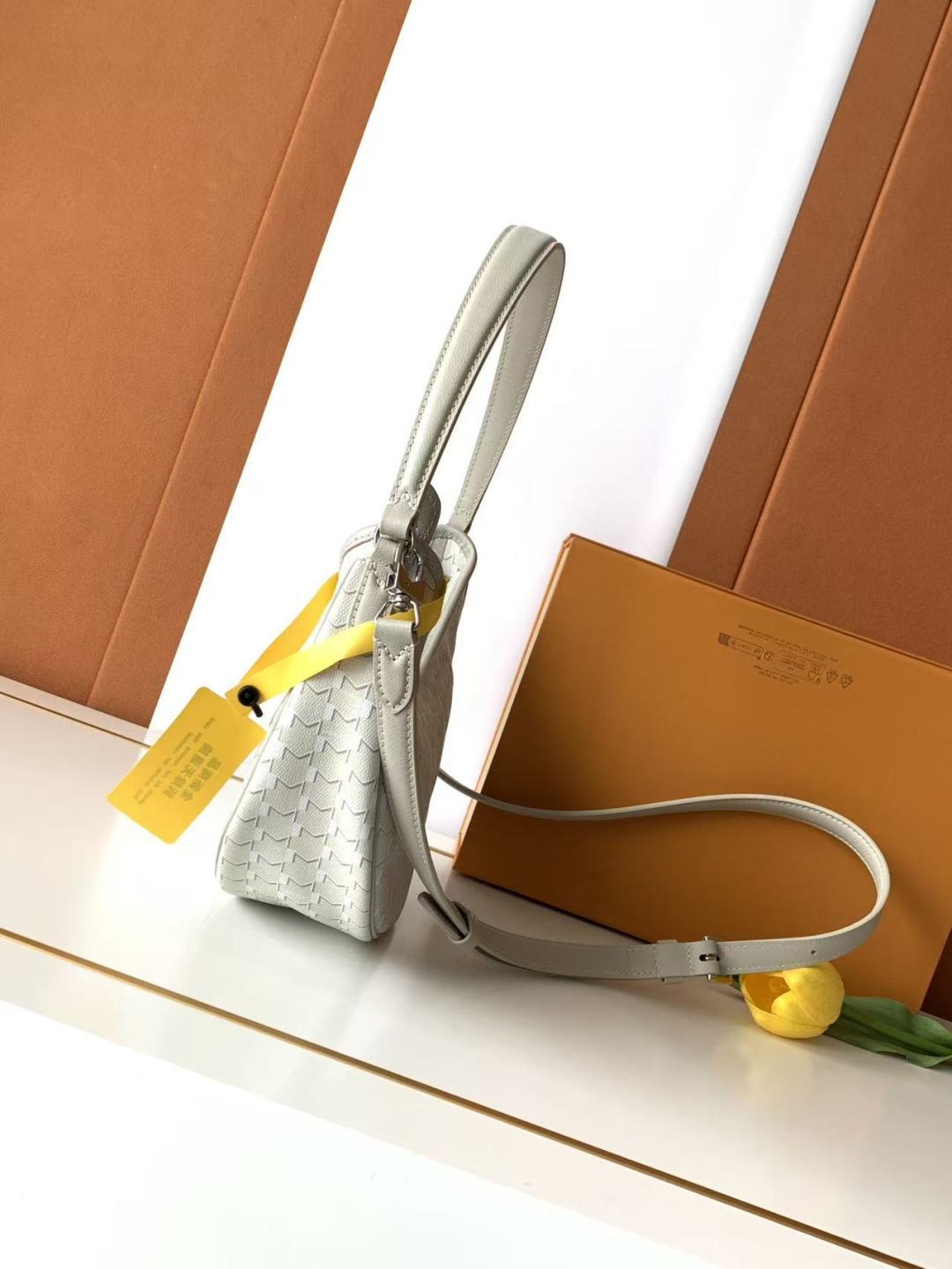 Moynat Basic Bag Cow Leather M-s