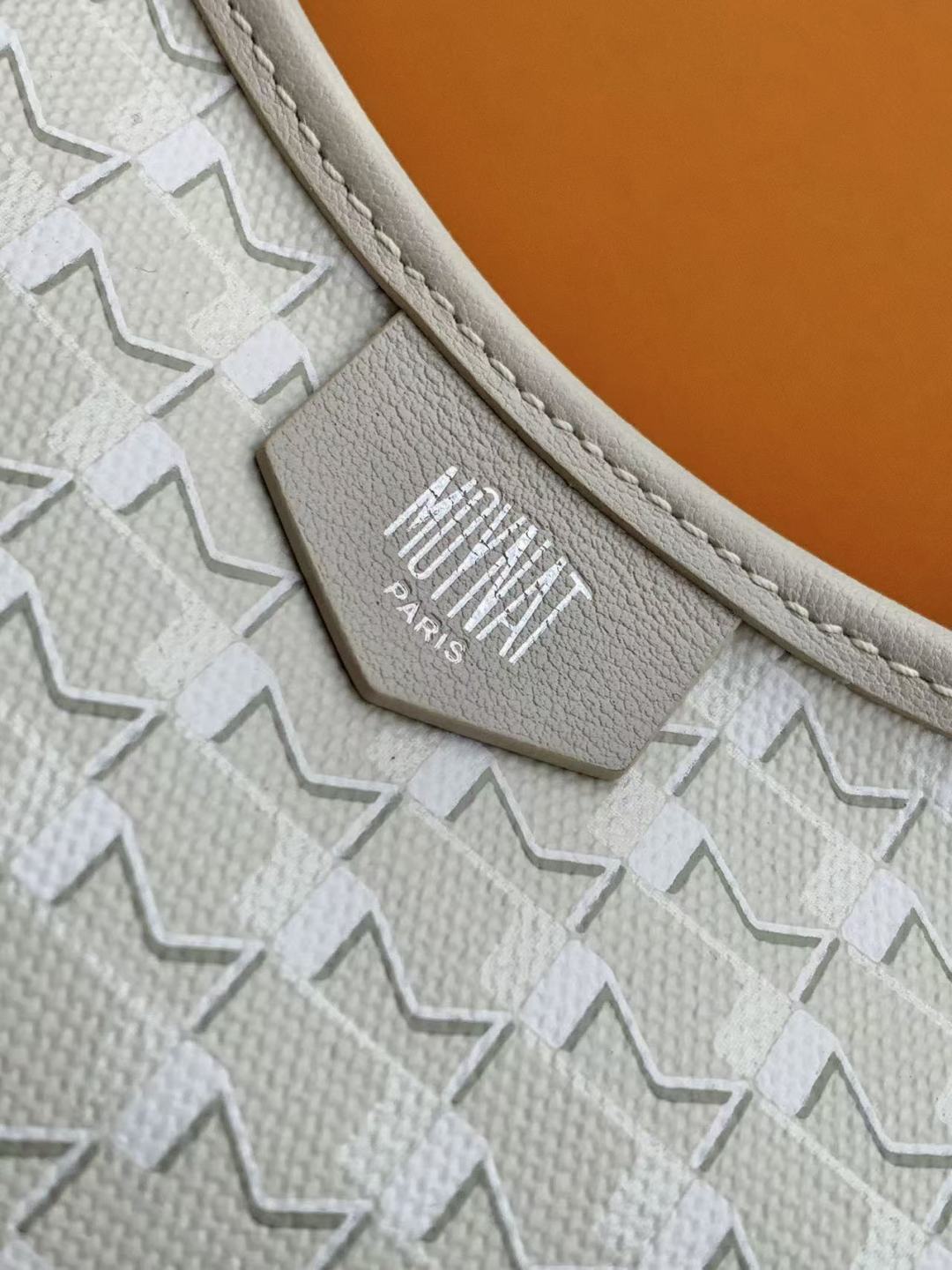 Moynat Basic Bag Cow Leather M-s