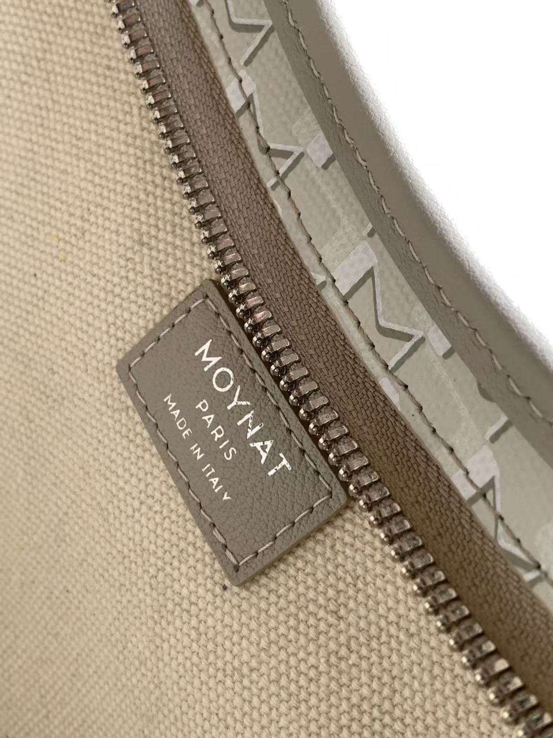 Moynat Basic Bag Cow Leather M-s