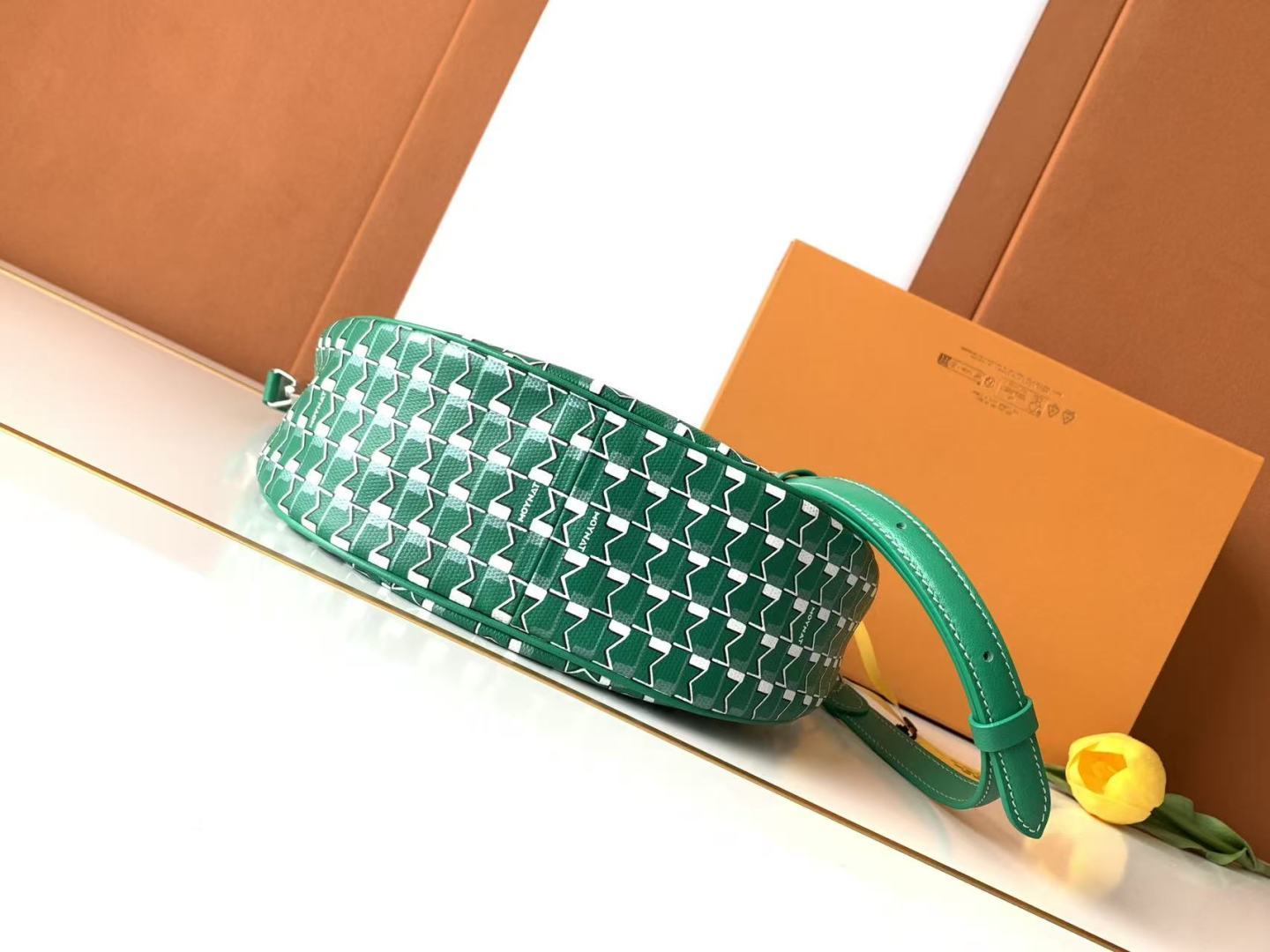 Moynat Basic Bag Cow Leather M-s