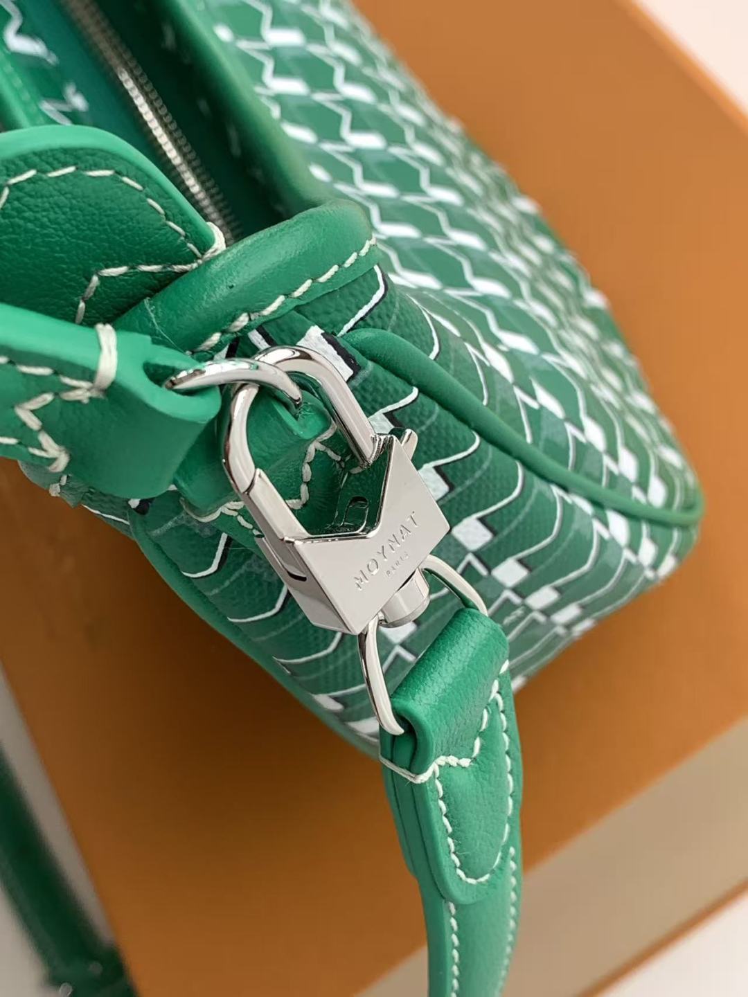 Moynat Basic Bag Cow Leather M-s