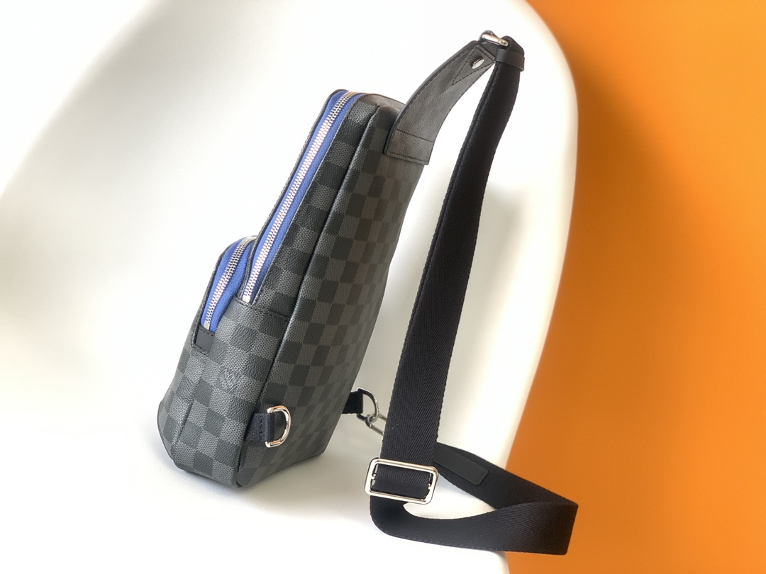 Louis Vuitton Shoulder Bag Canvas M-10cm