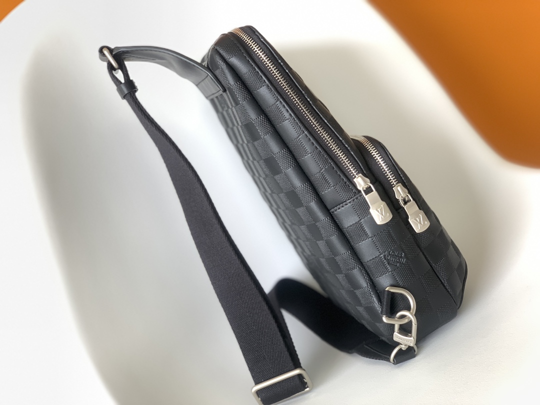 Louis Vuitton Male Shoulder Bag M-10cm