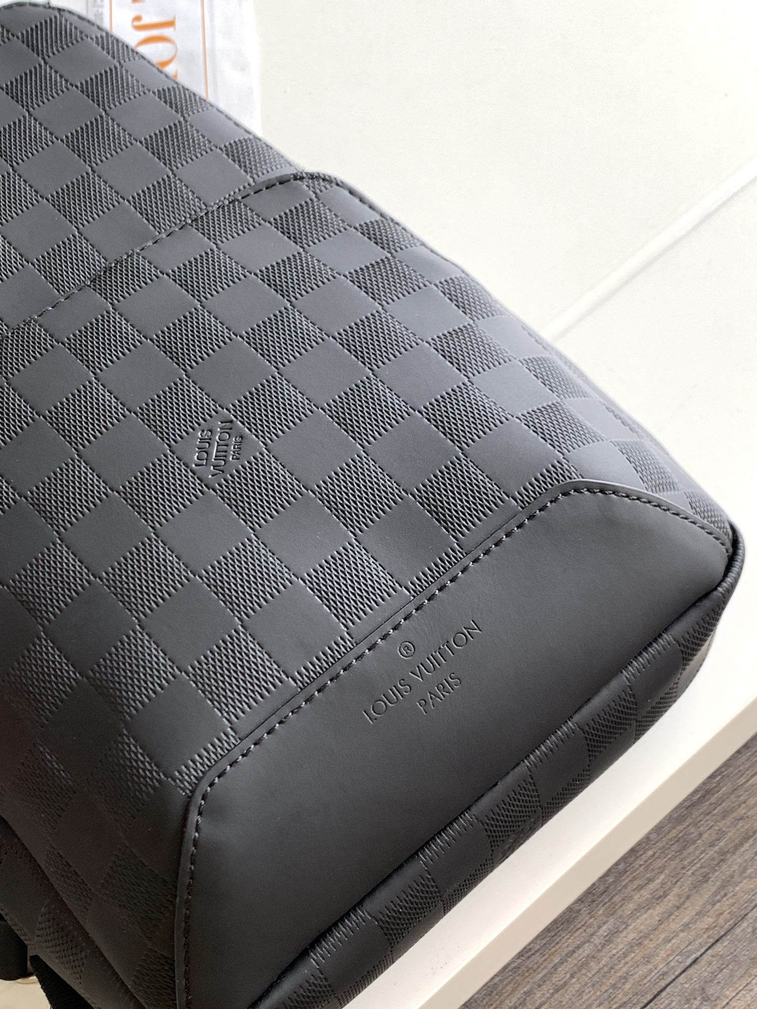 Louis Vuitton Male Shoulder Bag M-10cm