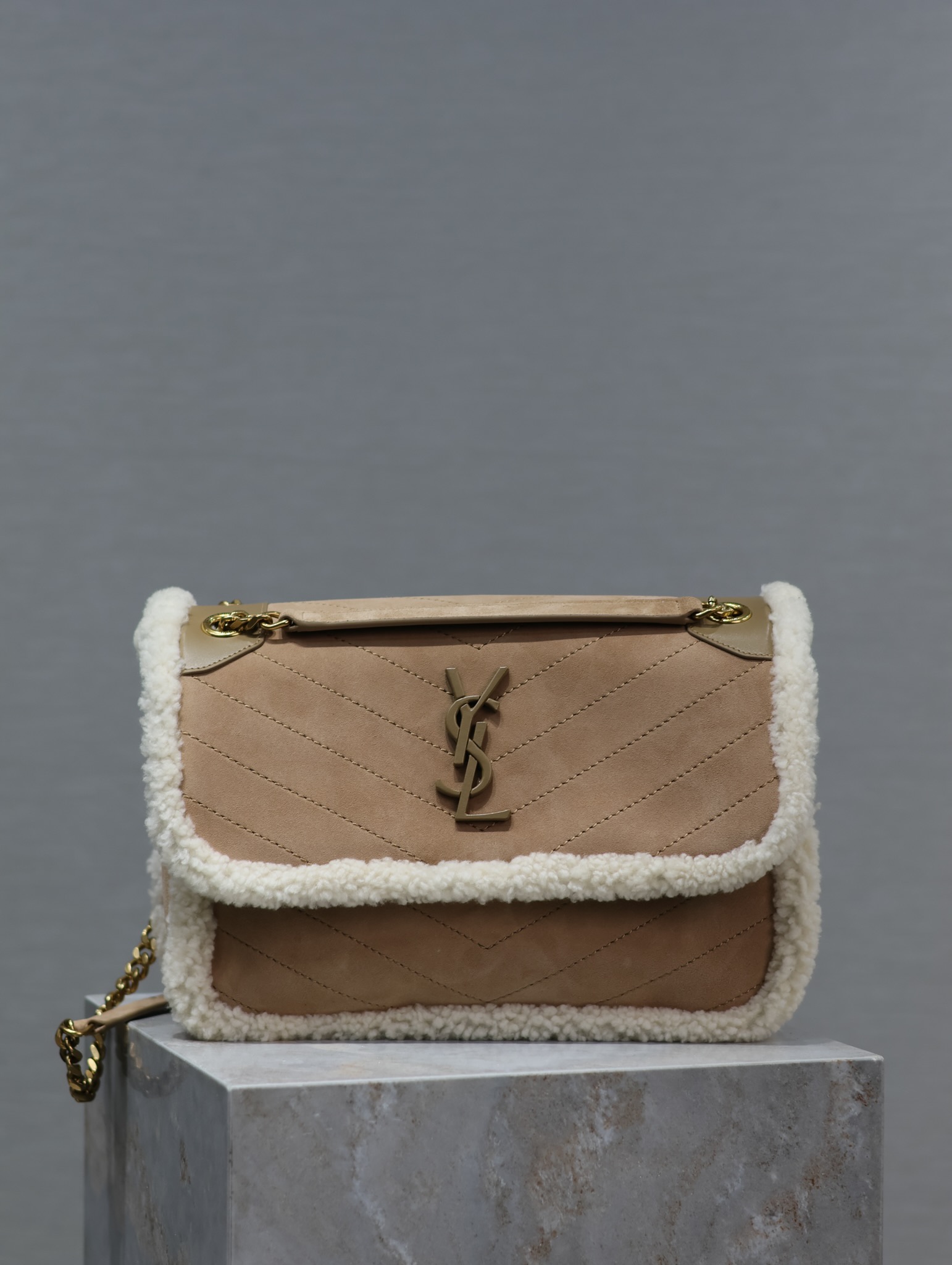 Basic Bag M