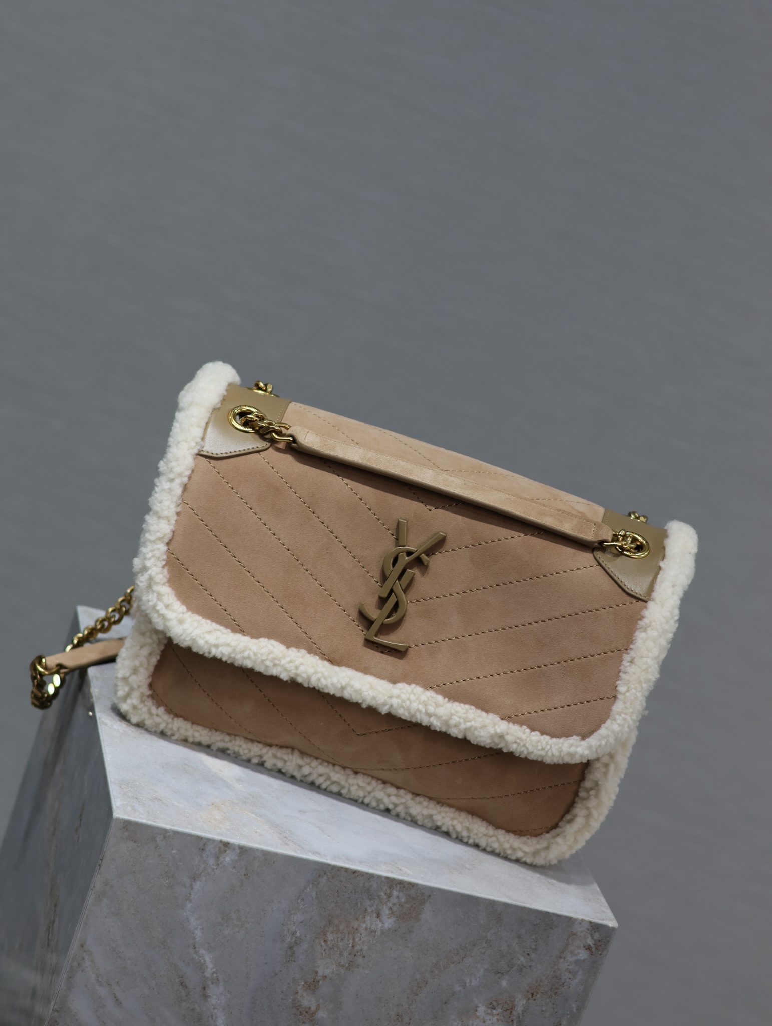 Basic Bag M