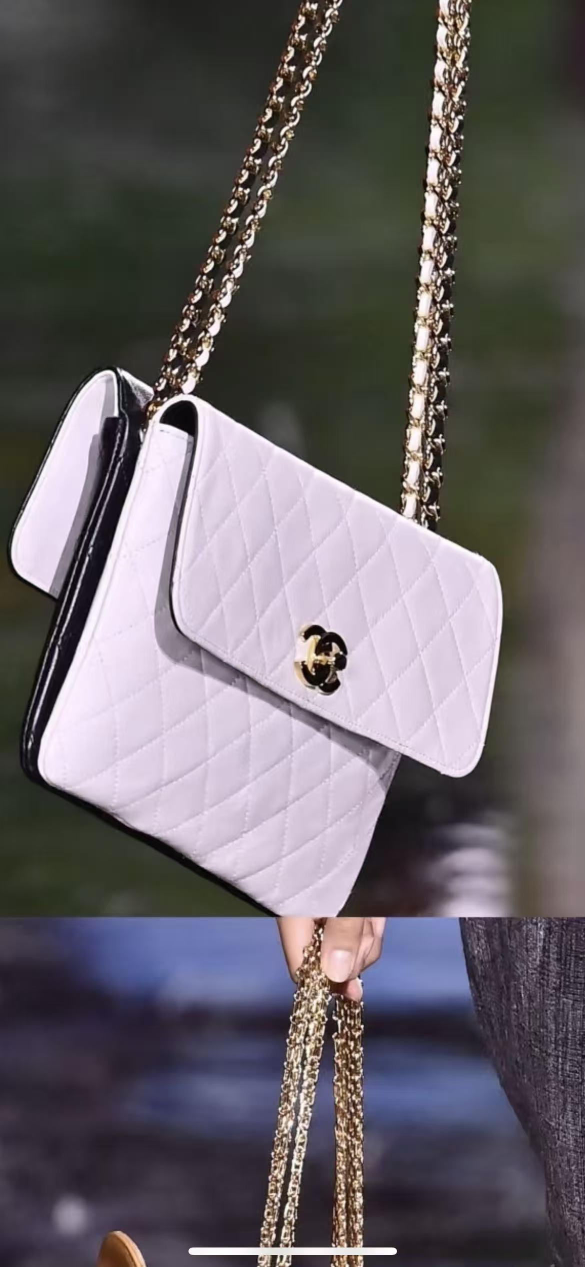 Chanel Basic Bag M-l
