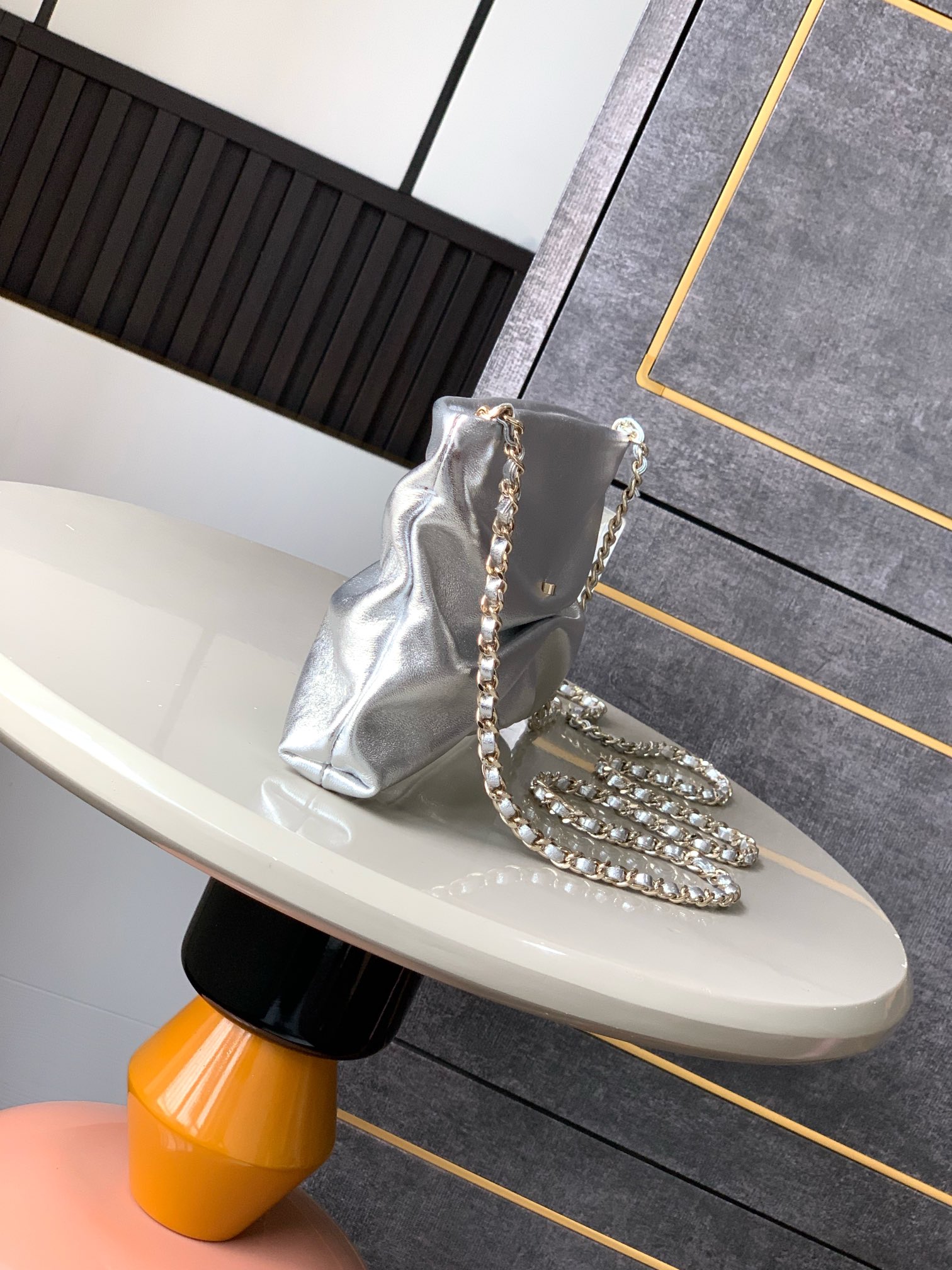 Chanel Tote Bag Gold M-l-s