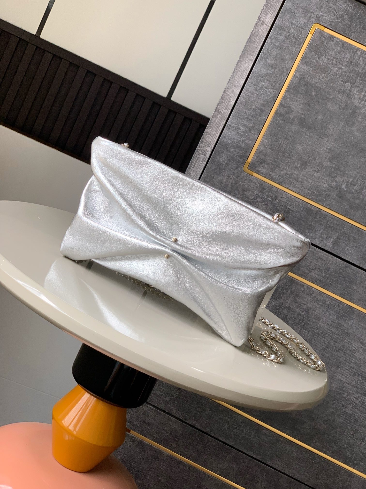 Chanel Tote Bag Gold M-l-s