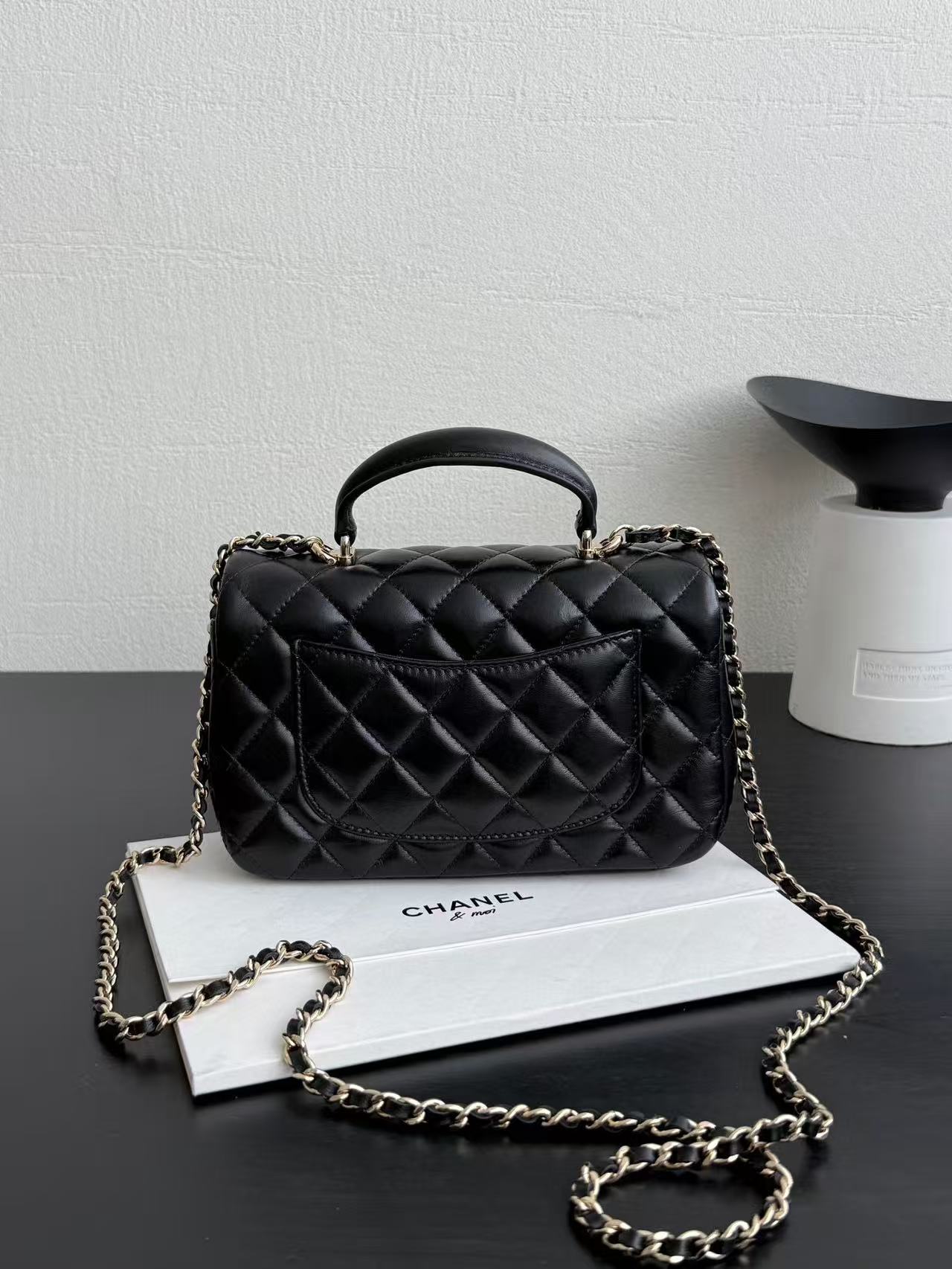 Chanel Basic Bag Black 14cm-m-l