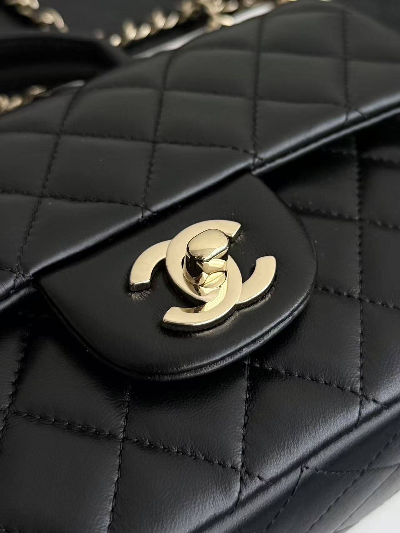 Chanel Basic Bag Black 14cm-m-l