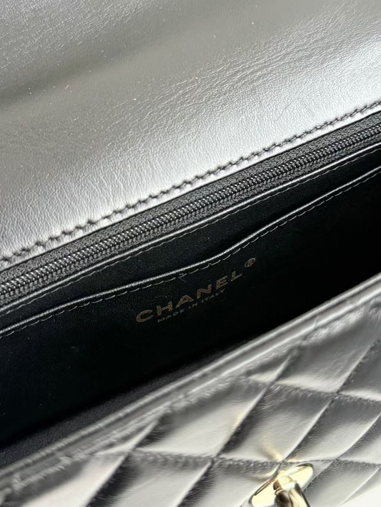 Chanel Basic Bag Black 14cm-m-l