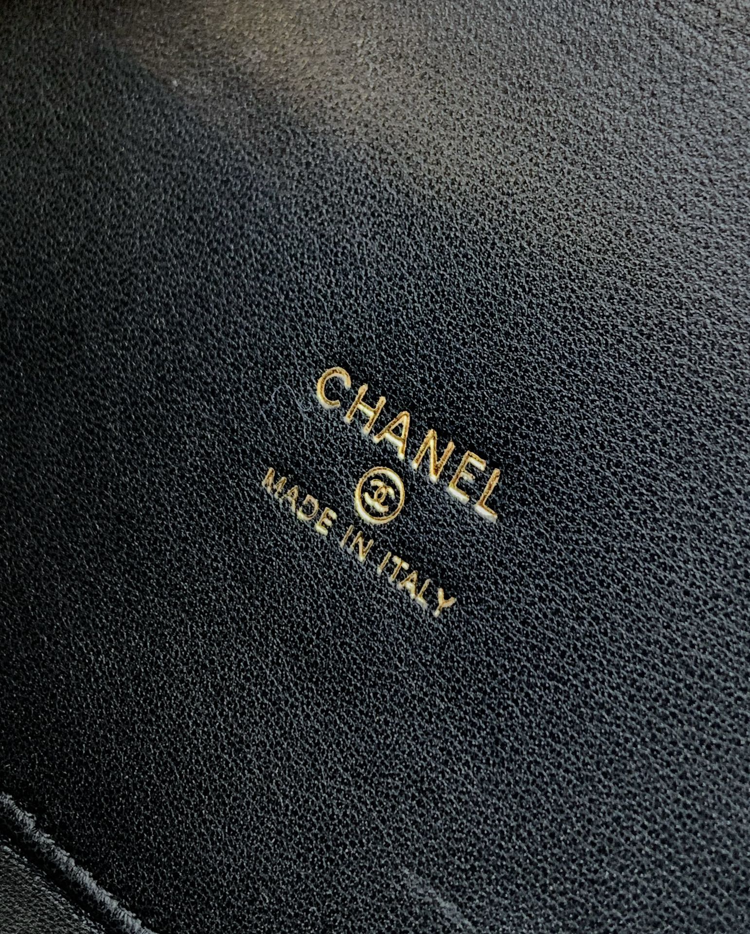 Chanel Basic Bag Cow Leather Blue M-l