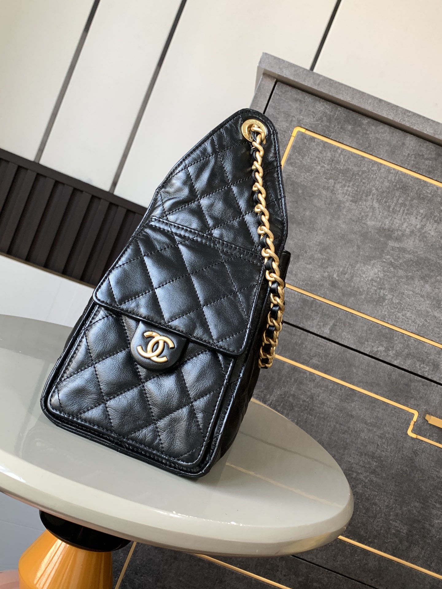 Chanel Bucket Bag M-l