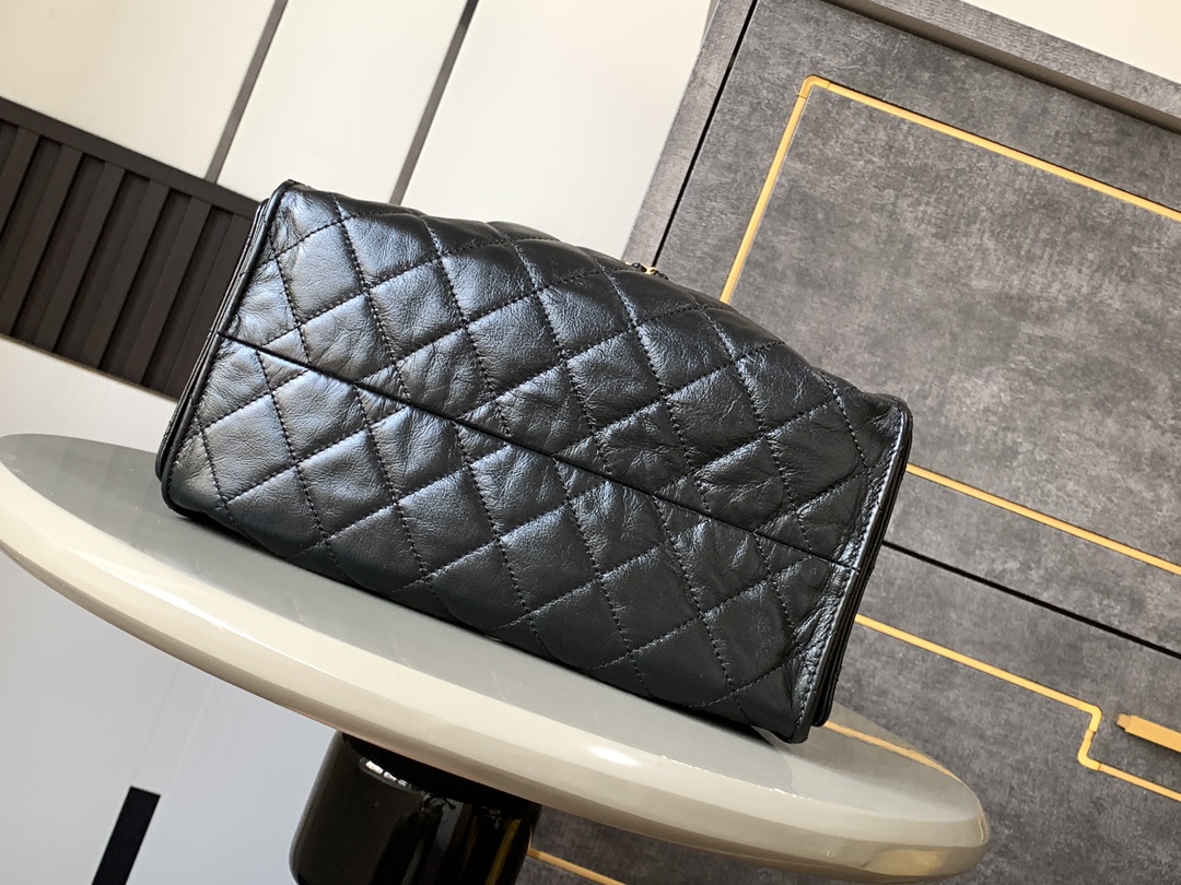 Chanel Bucket Bag M-l