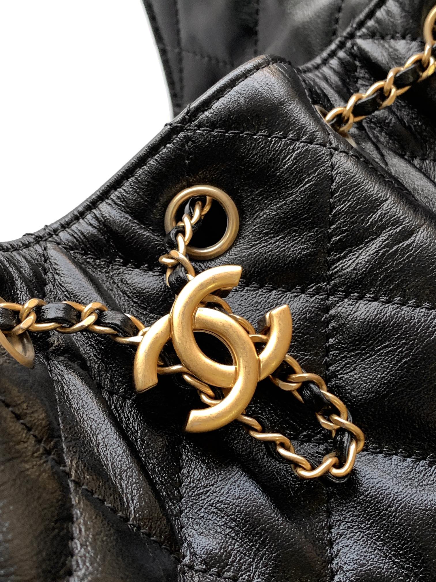 Chanel Bucket Bag M-l