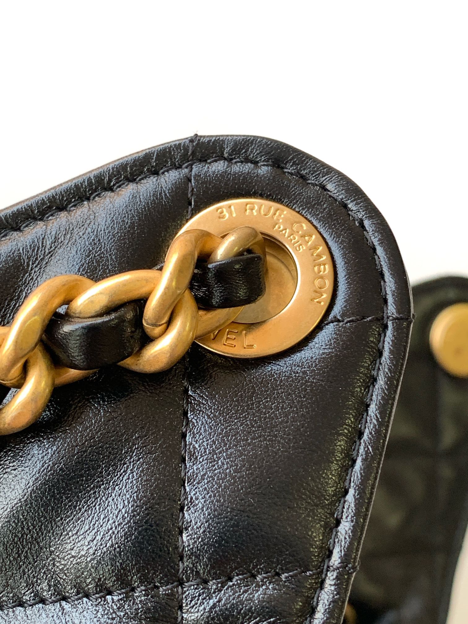 Chanel Bucket Bag M-l