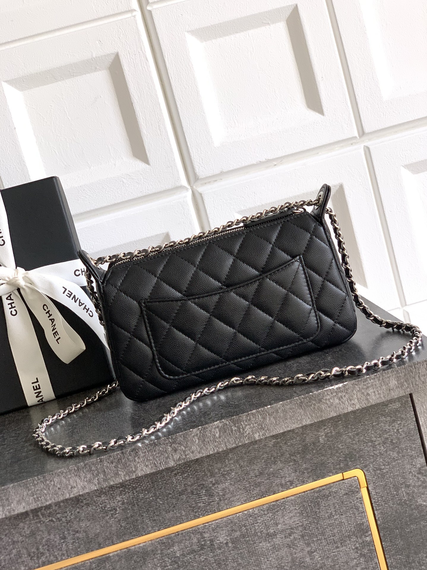 Chanel Basic Bag Black M-l-s