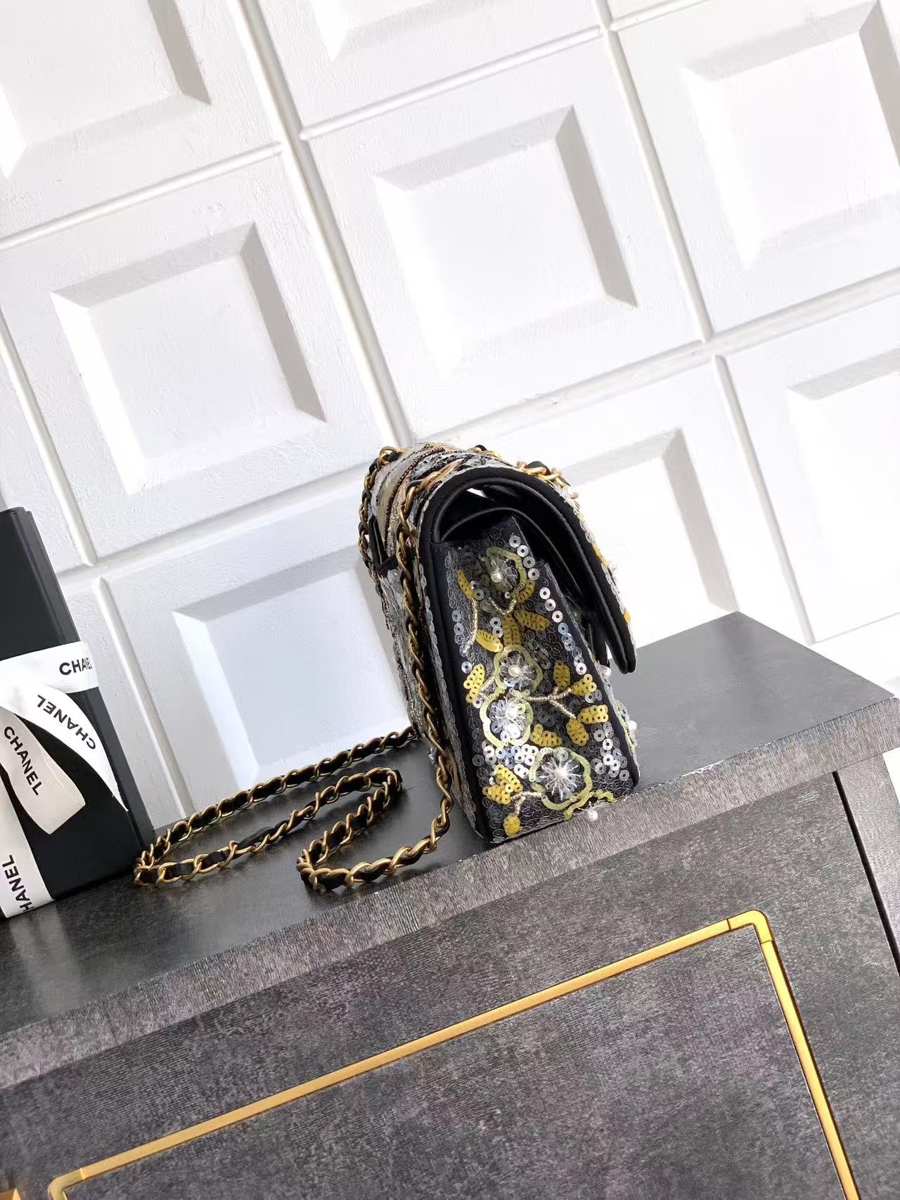 Chanel Clutch Bag 25cm-l