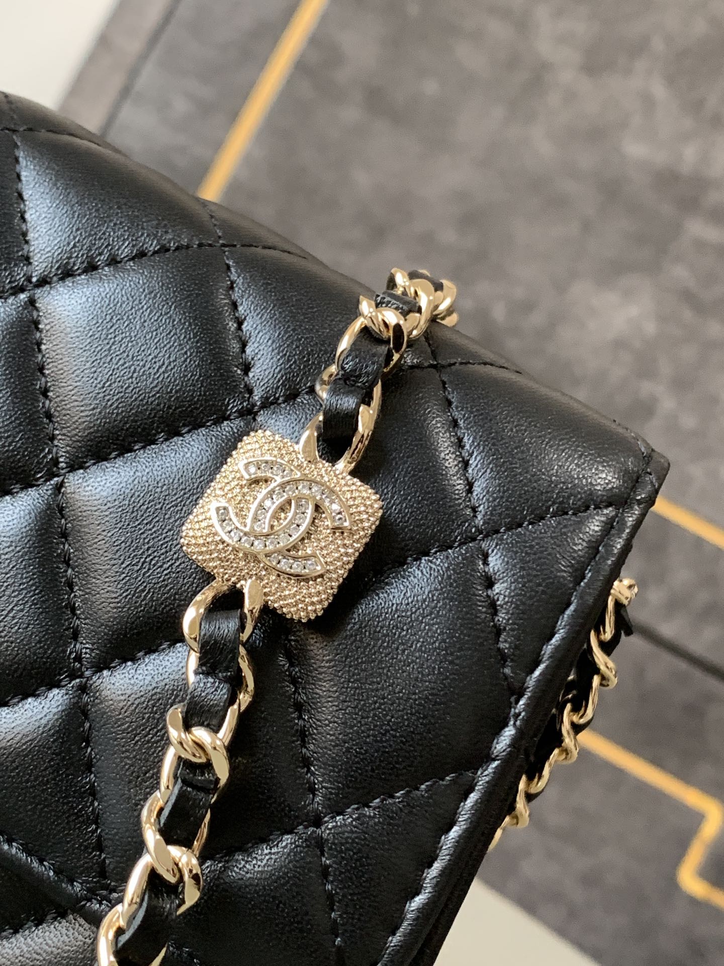 Chanel Basic Bag Sheepskin Black L