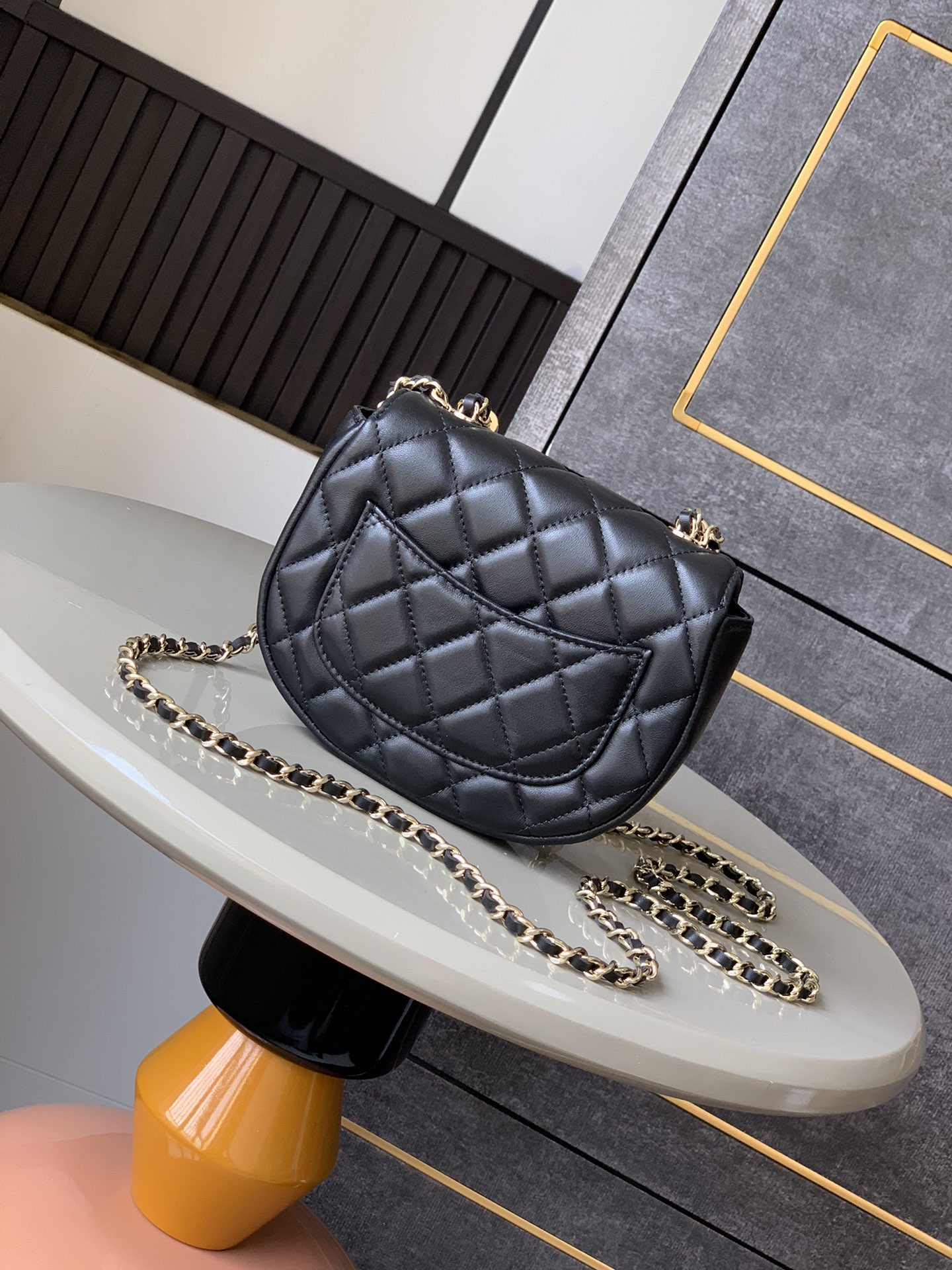 Chanel Clutch Bag Sheepskin M-l