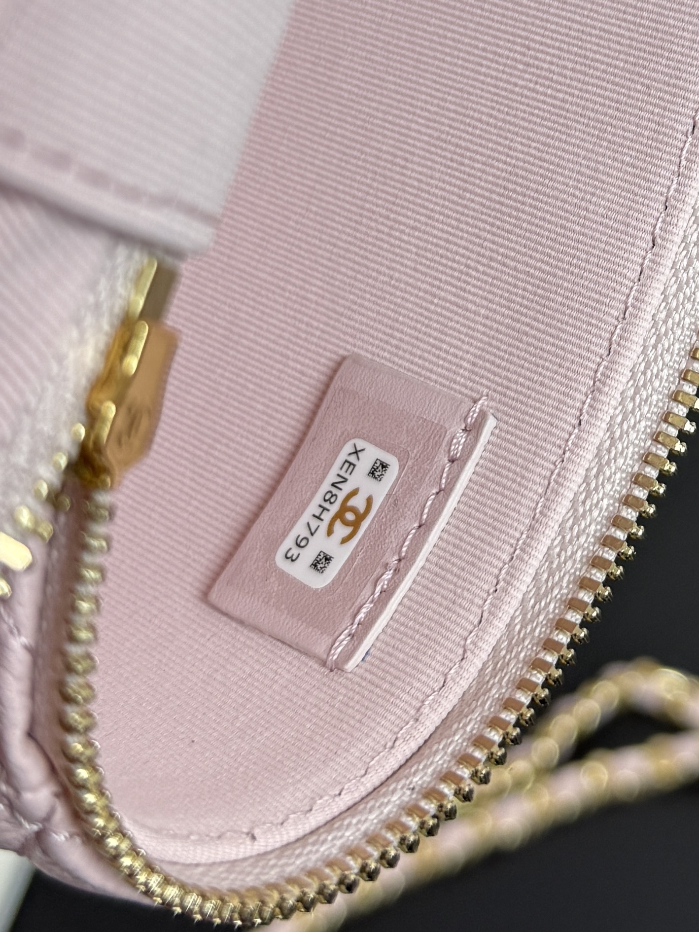 Chanel Basic Bag Cow Leather 19cm-l-s