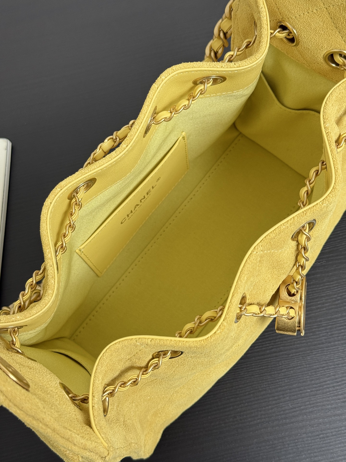 Chanel Bucket Bag Cow Leather 10cm-m-l-s