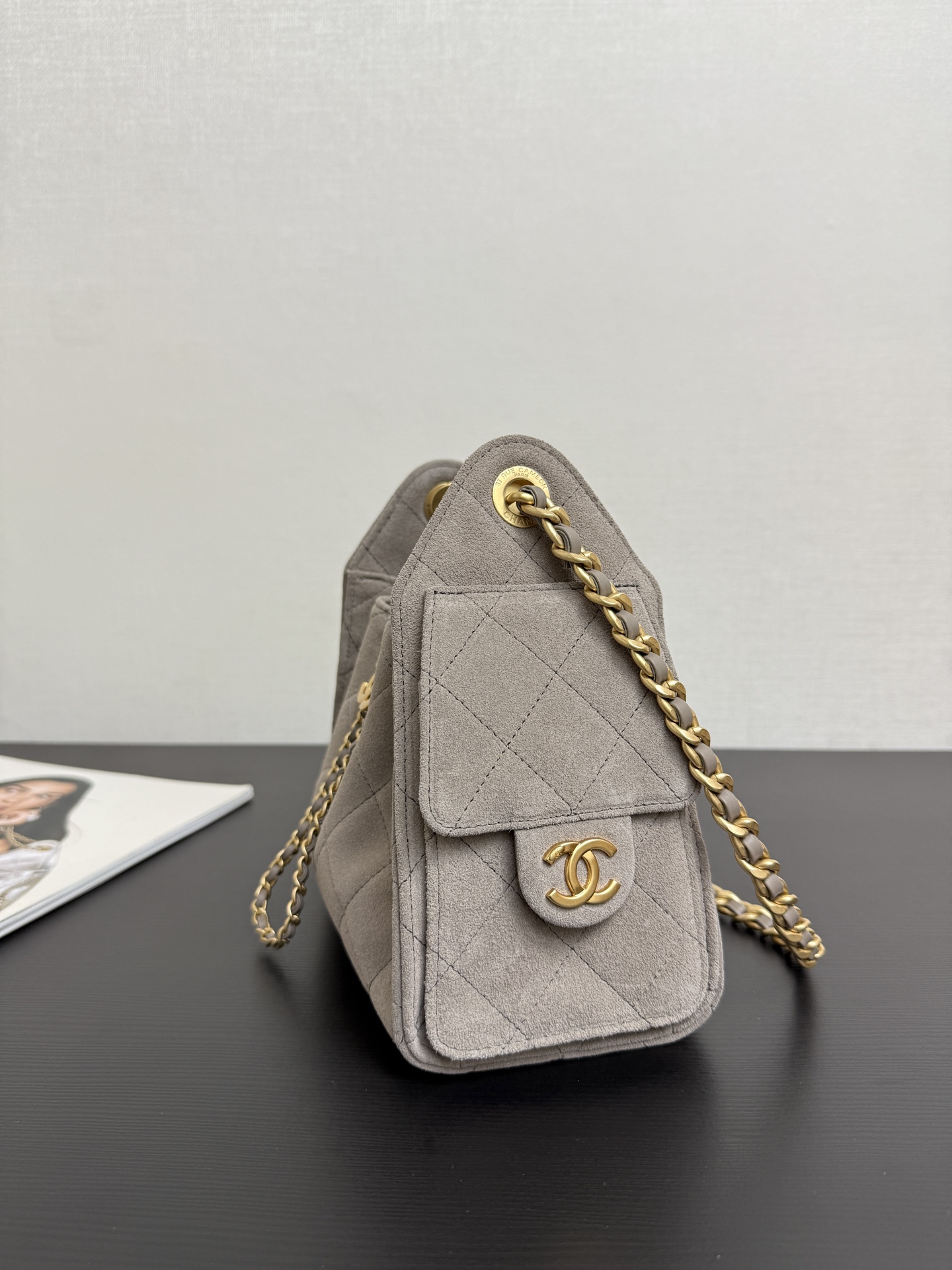 Chanel Bucket Bag Cow Leather 10cm-m-l-s