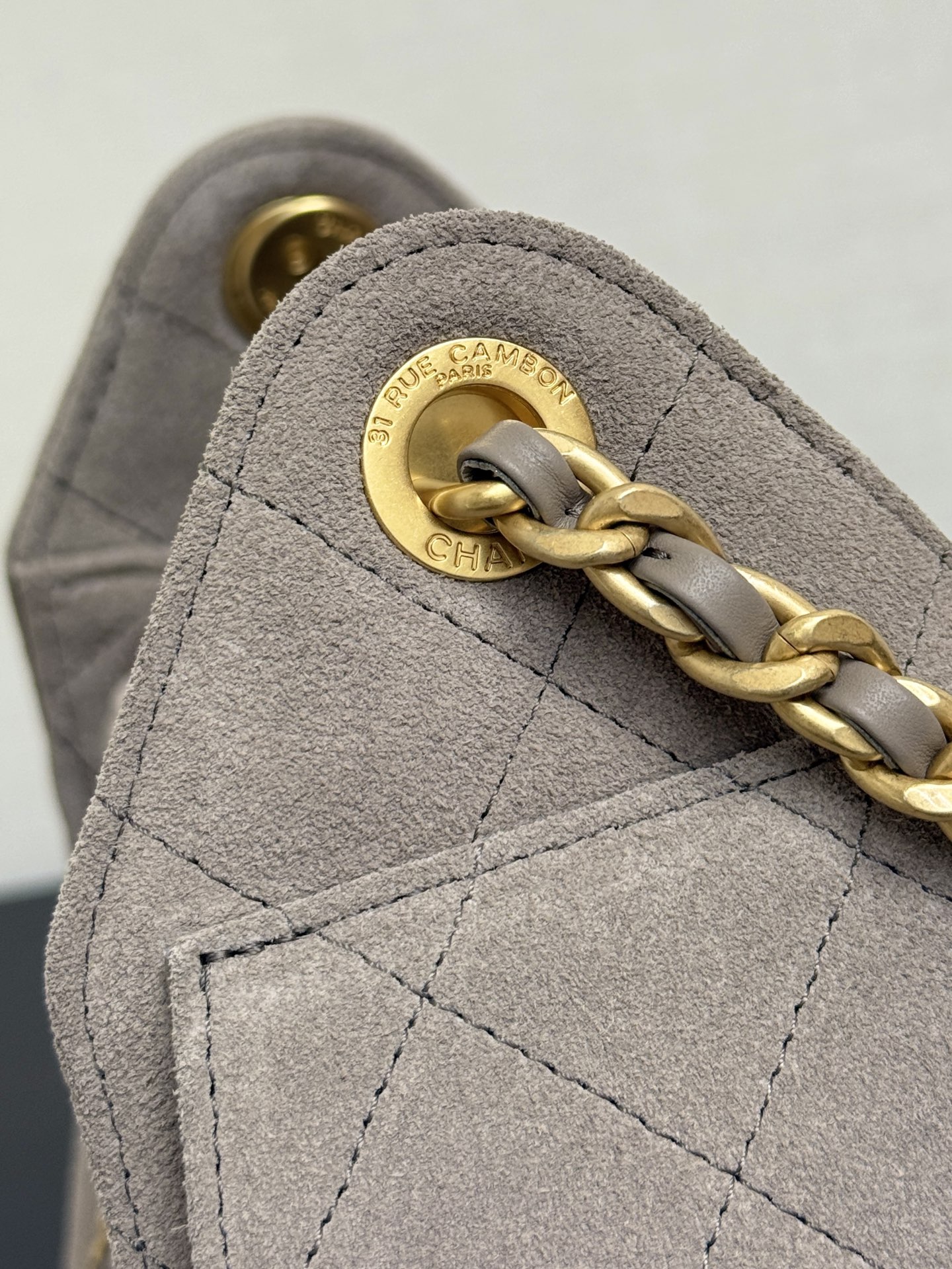 Chanel Bucket Bag Cow Leather 10cm-m-l-s