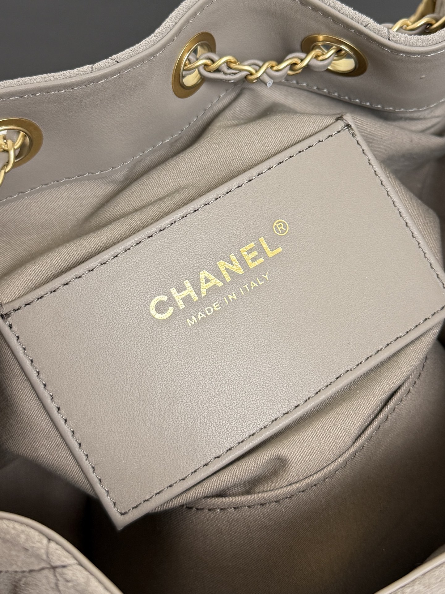 Chanel Bucket Bag Cow Leather 10cm-m-l-s