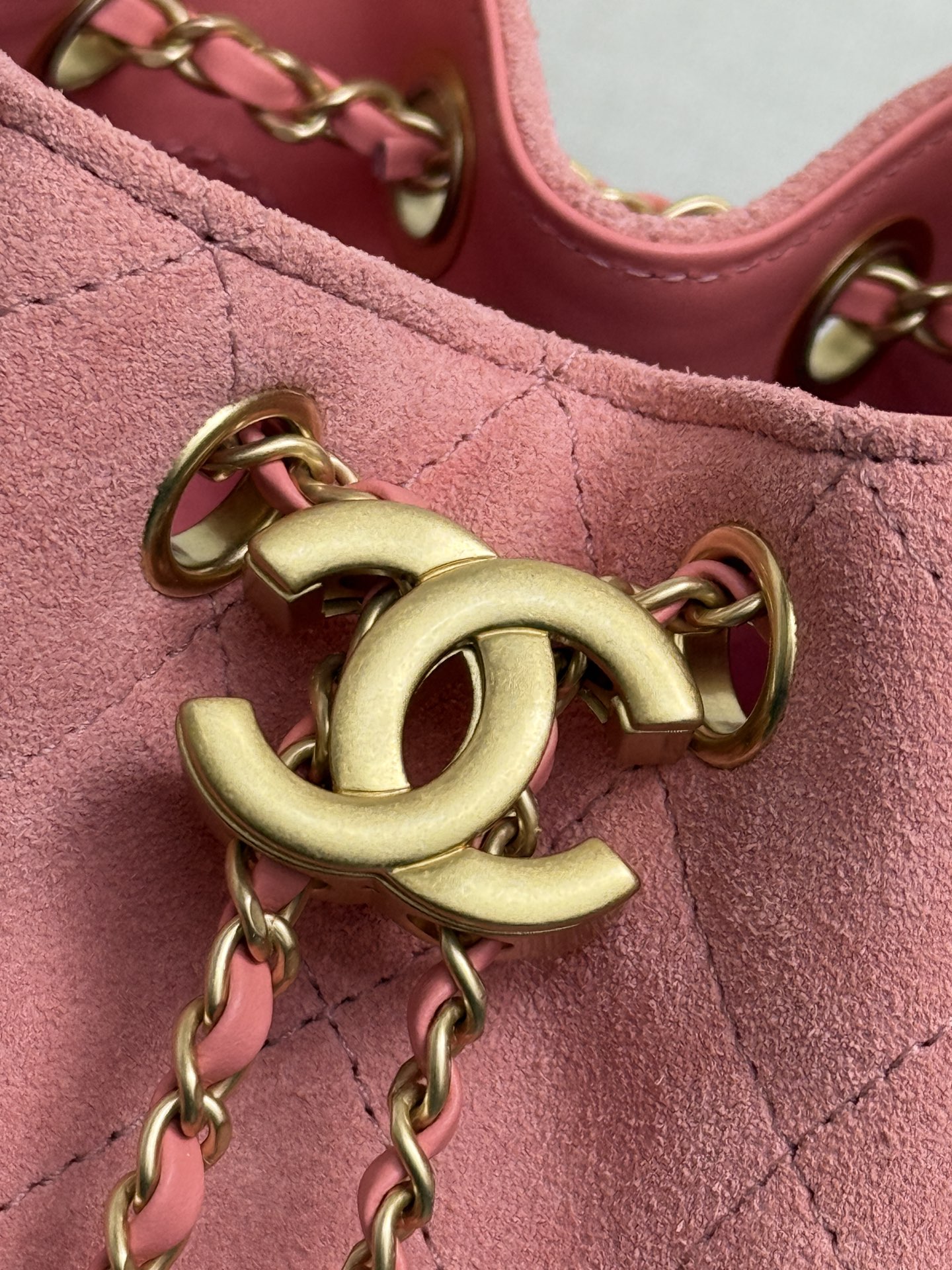 Chanel Bucket Bag Cow Leather 10cm-m-l-s