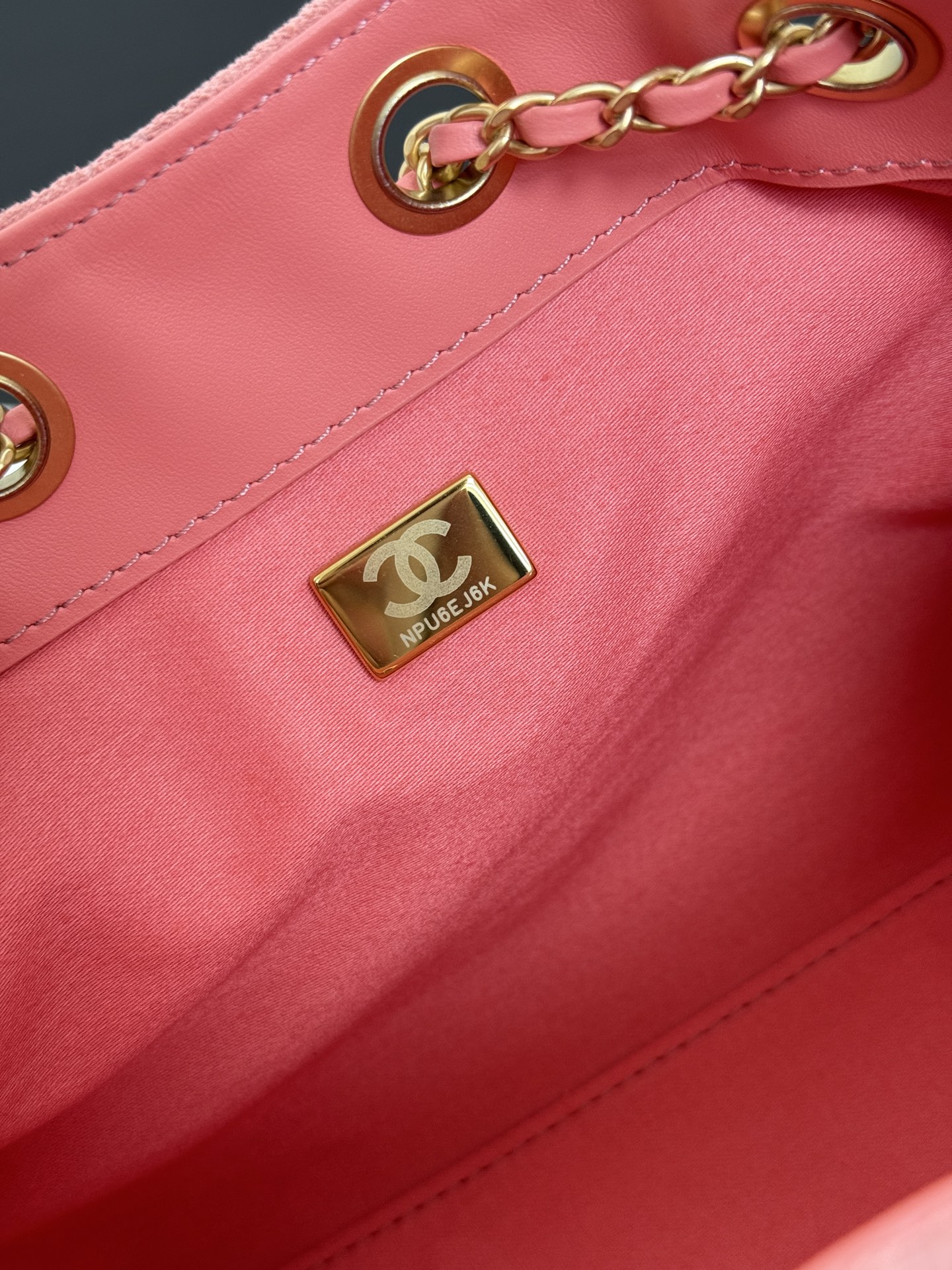 Chanel Bucket Bag Cow Leather 10cm-m-l-s