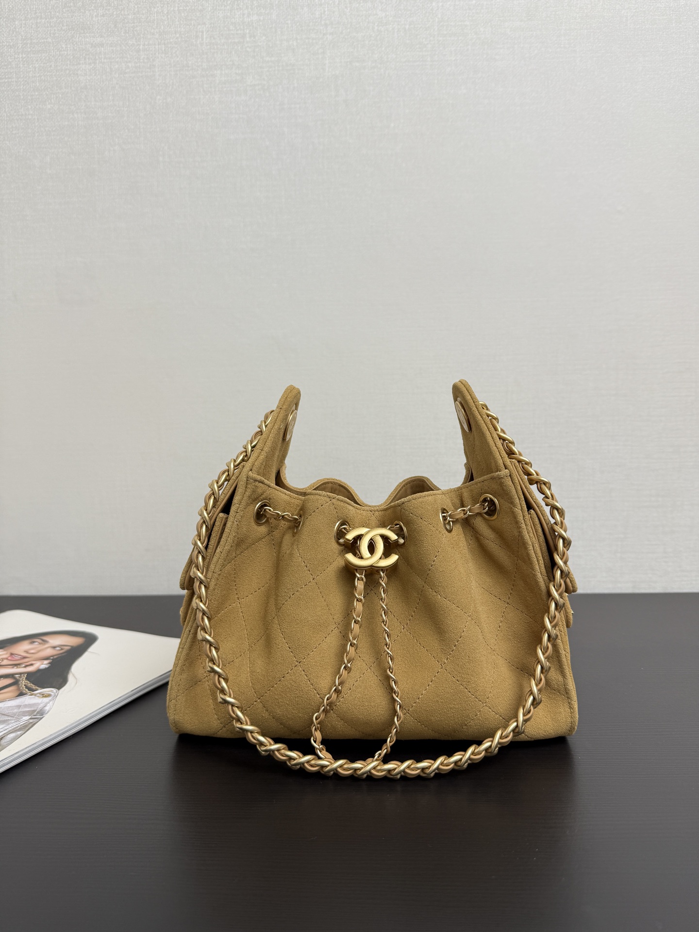 Chanel Bucket Bag Cow Leather 10cm-m-l-s