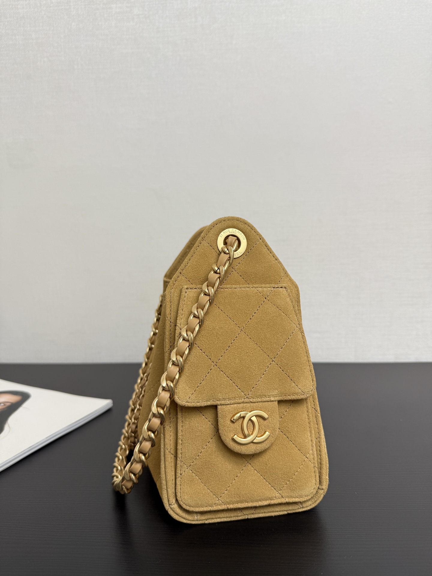 Chanel Bucket Bag Cow Leather 10cm-m-l-s