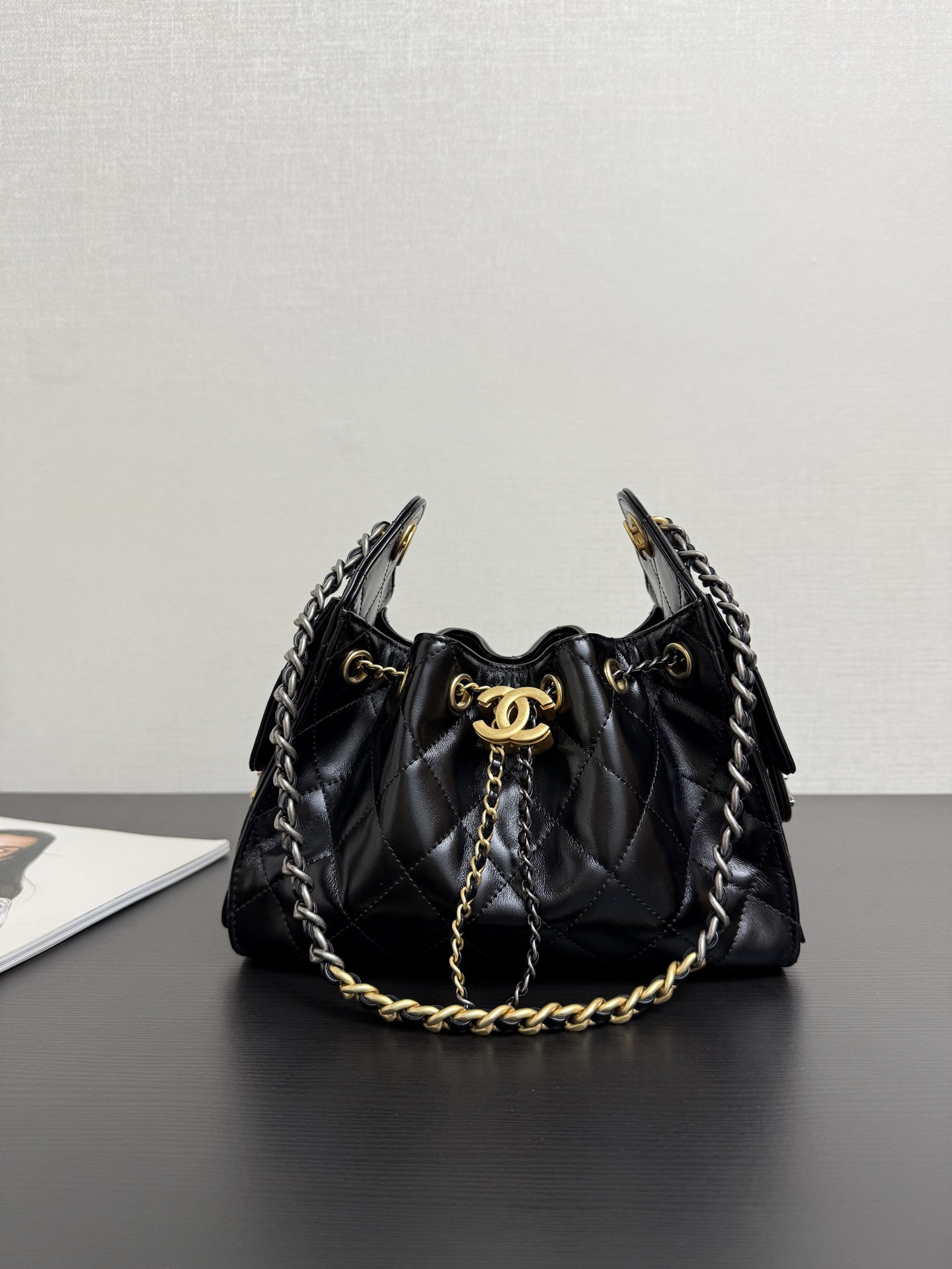 Chanel Bucket Bag Cow Leather 10cm-m-l-s