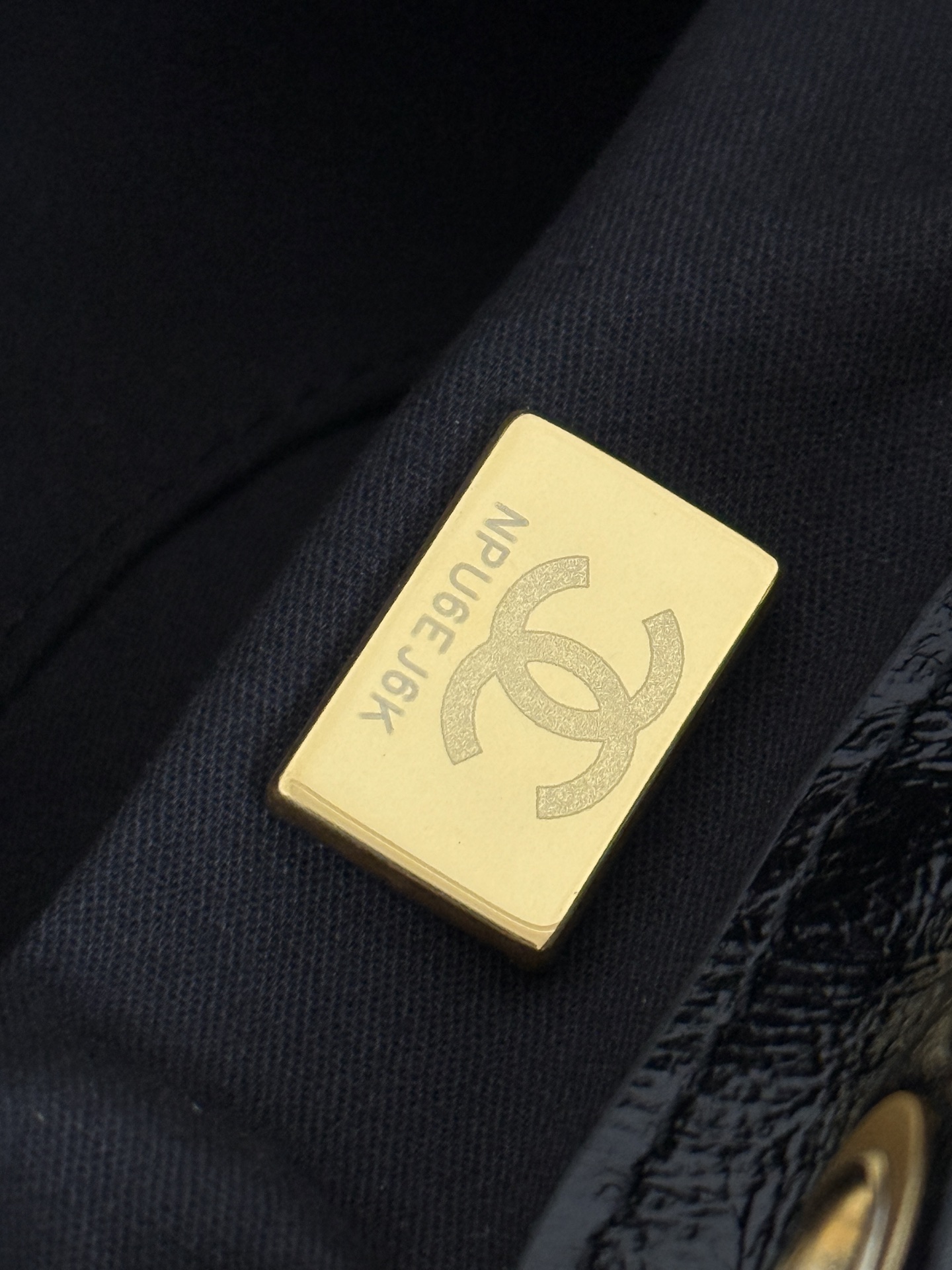 Chanel Bucket Bag Cow Leather 10cm-m-l-s