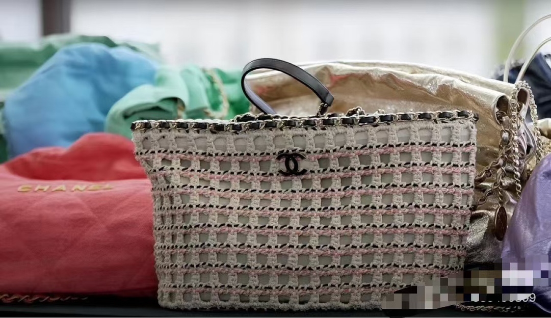 Chanel Basic Bag Gold 31cm-m-l-s