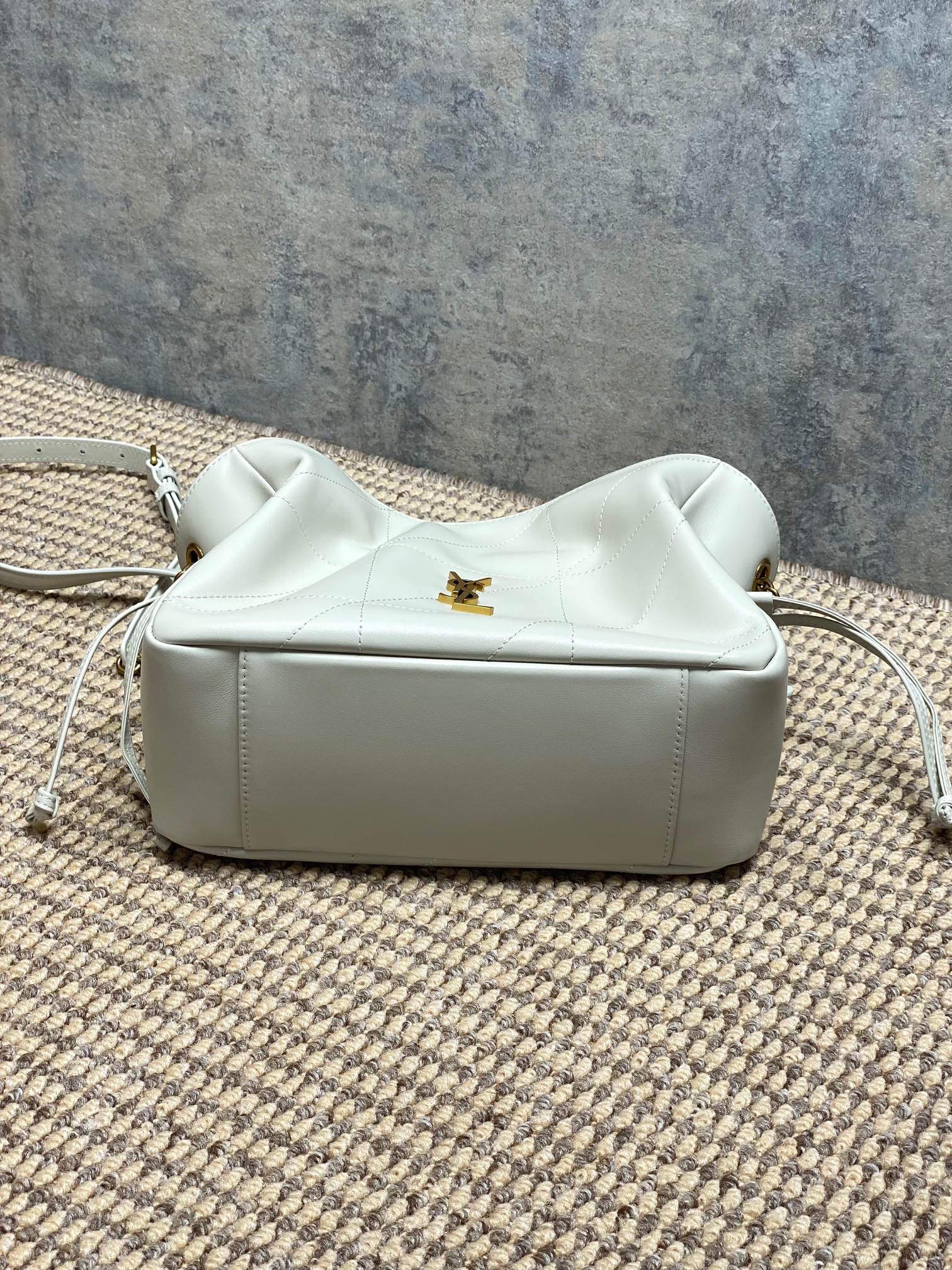 Ysl Shoulder Bag M-l-s