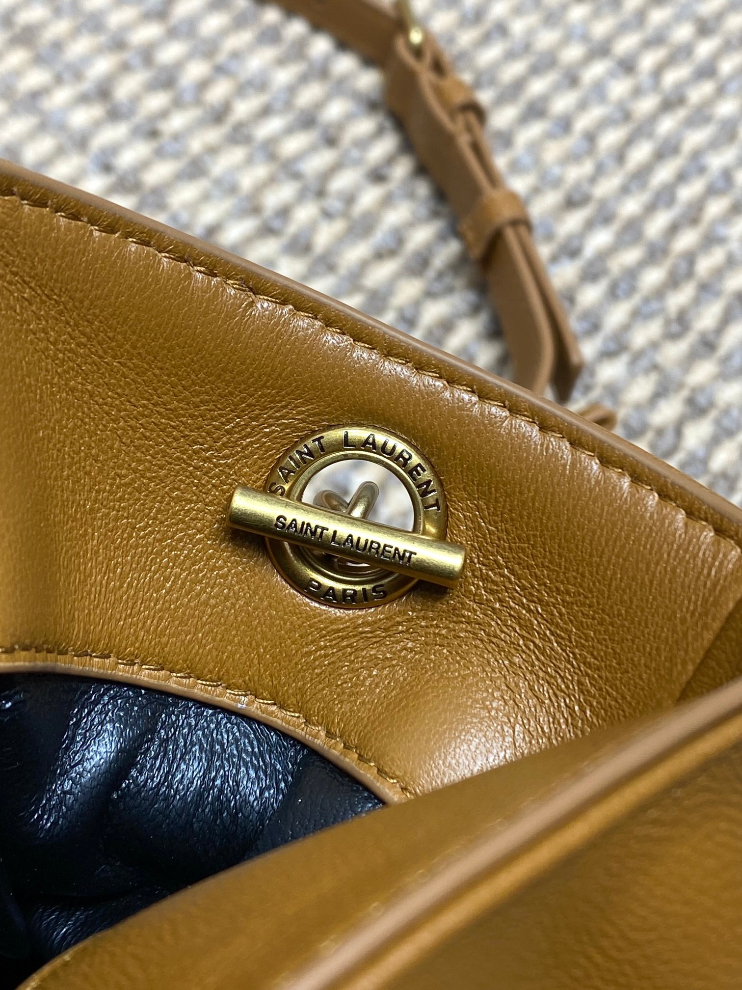 Ysl Shoulder Bag M-l-s